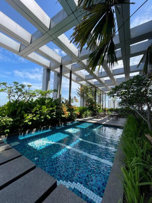 Pavilion Bukit Jalil Revo Aurora Walk to Mall & Near Axiata Arena by D'Summer 28A