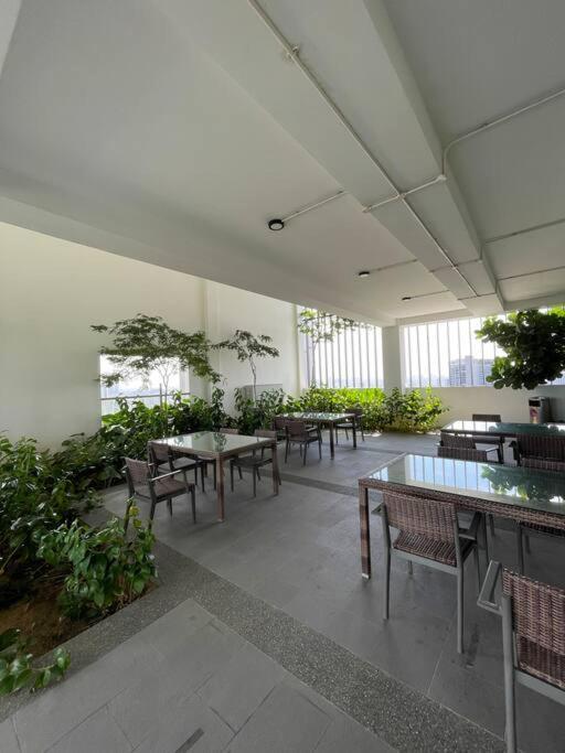 Pavilion Bukit Jalil Revo Aurora Walk to Mall & Near Axiata Arena by D'Summer 28A