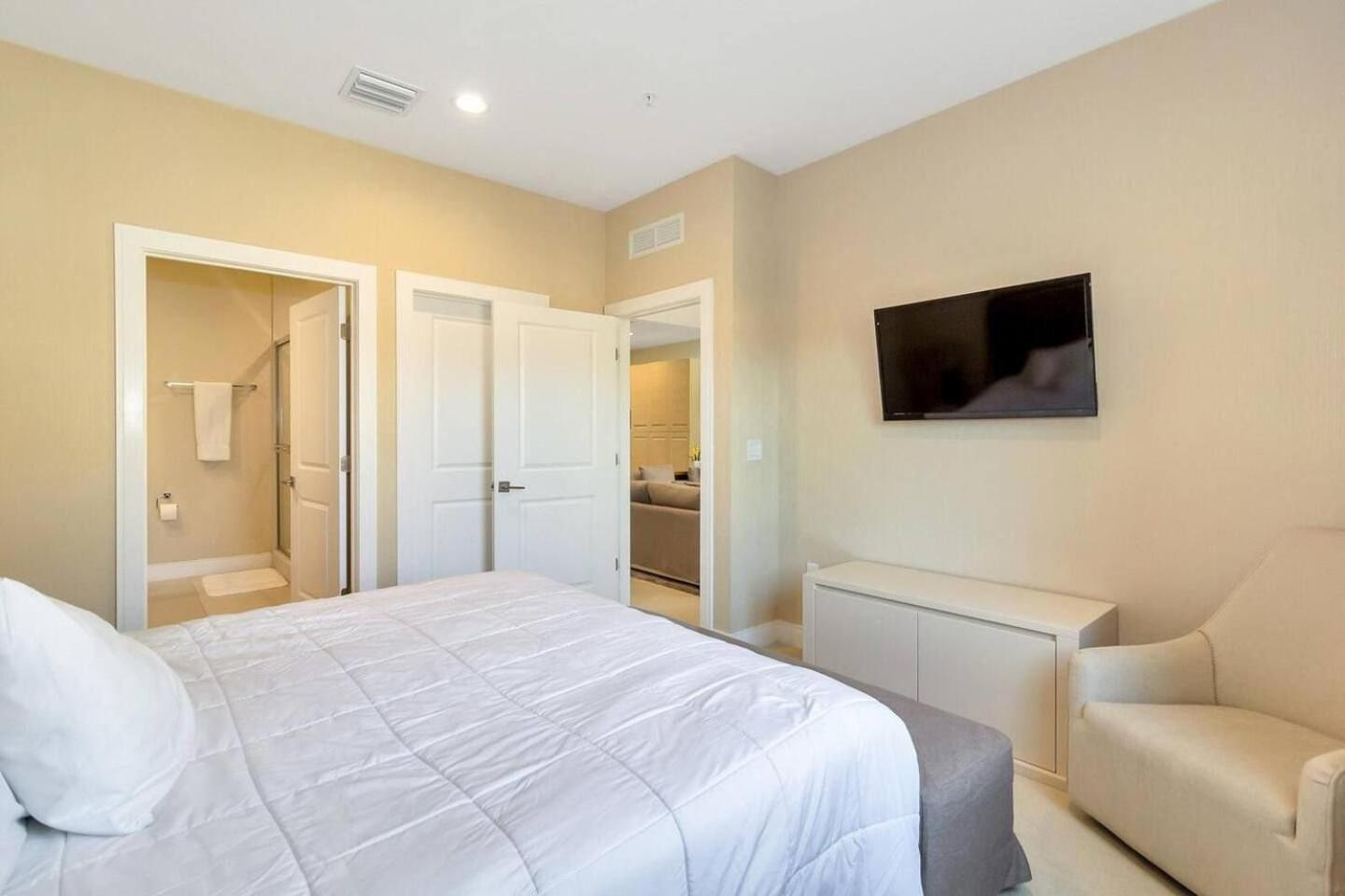 Home 4 Stylish Suites Luxury