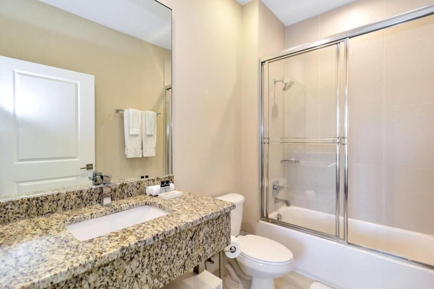 Home 4 Stylish Suites Luxury
