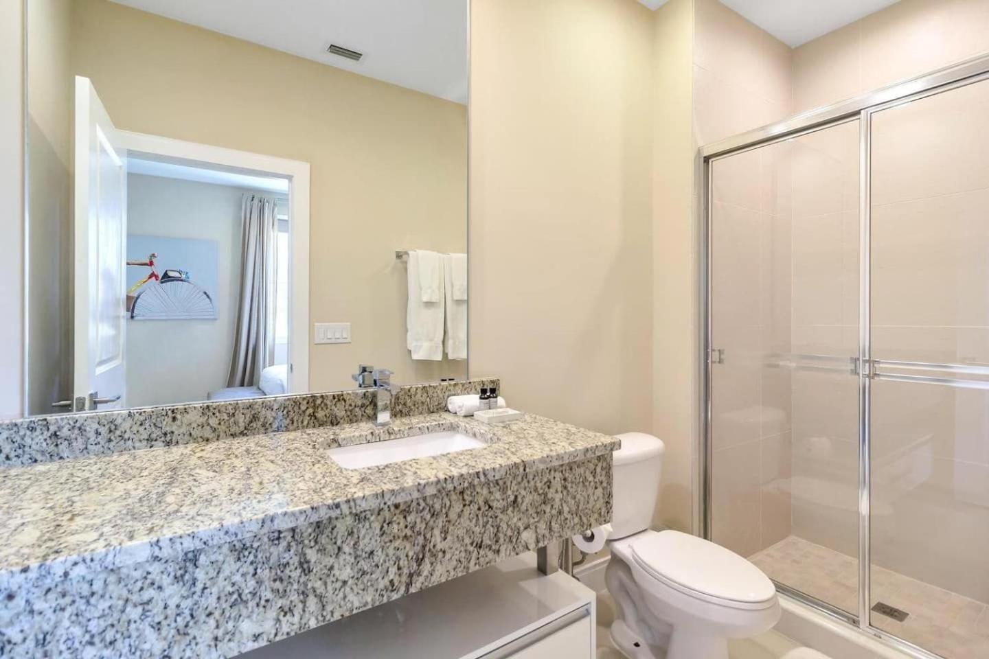 Home 4 Stylish Suites Luxury