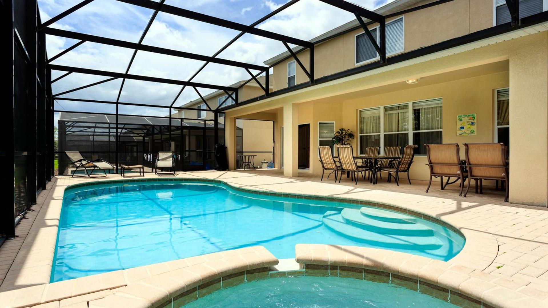Cozy 6br Home w/ Private Pool Spa in Windsor Hills