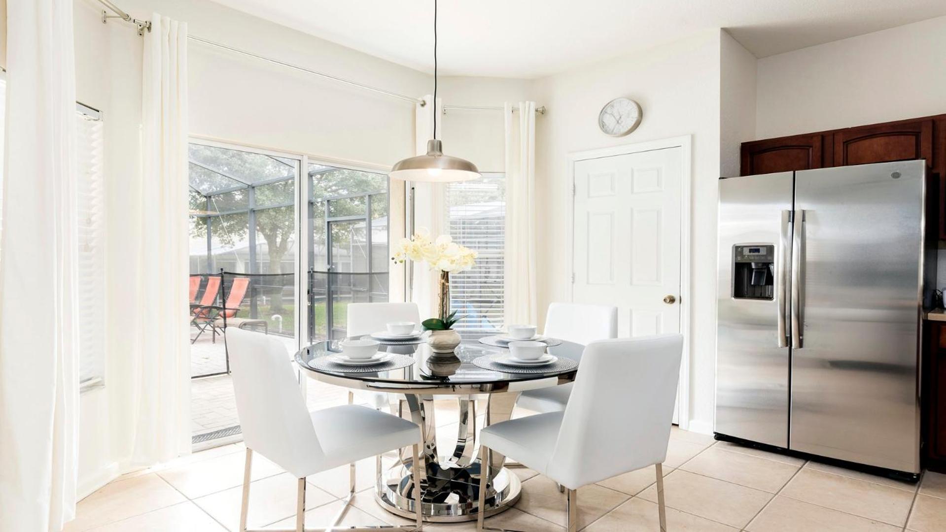 Cozy 6br Home w/ Private Pool Spa in Windsor Hills
