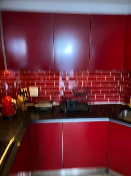 seapoint 2 bedroom, 3 bed, 3 air-con,free wi-fi,free parking view 3