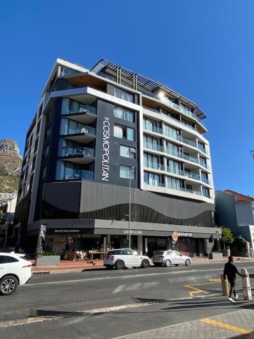 seapoint 2 bedroom, 3 bed, 3 air-con,free wi-fi,free parking view 4