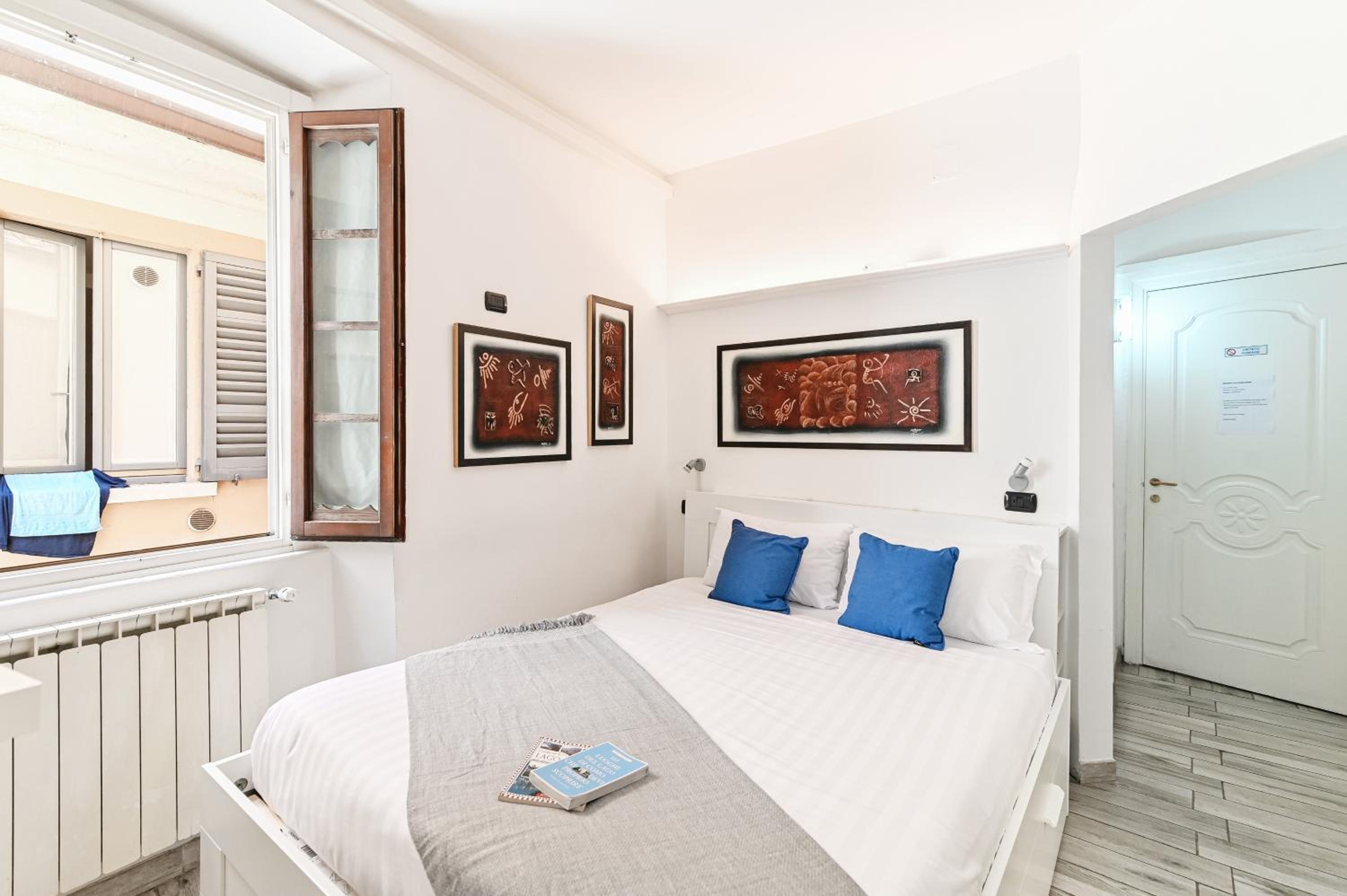 JOIVY Al Duomo guest house view 4
