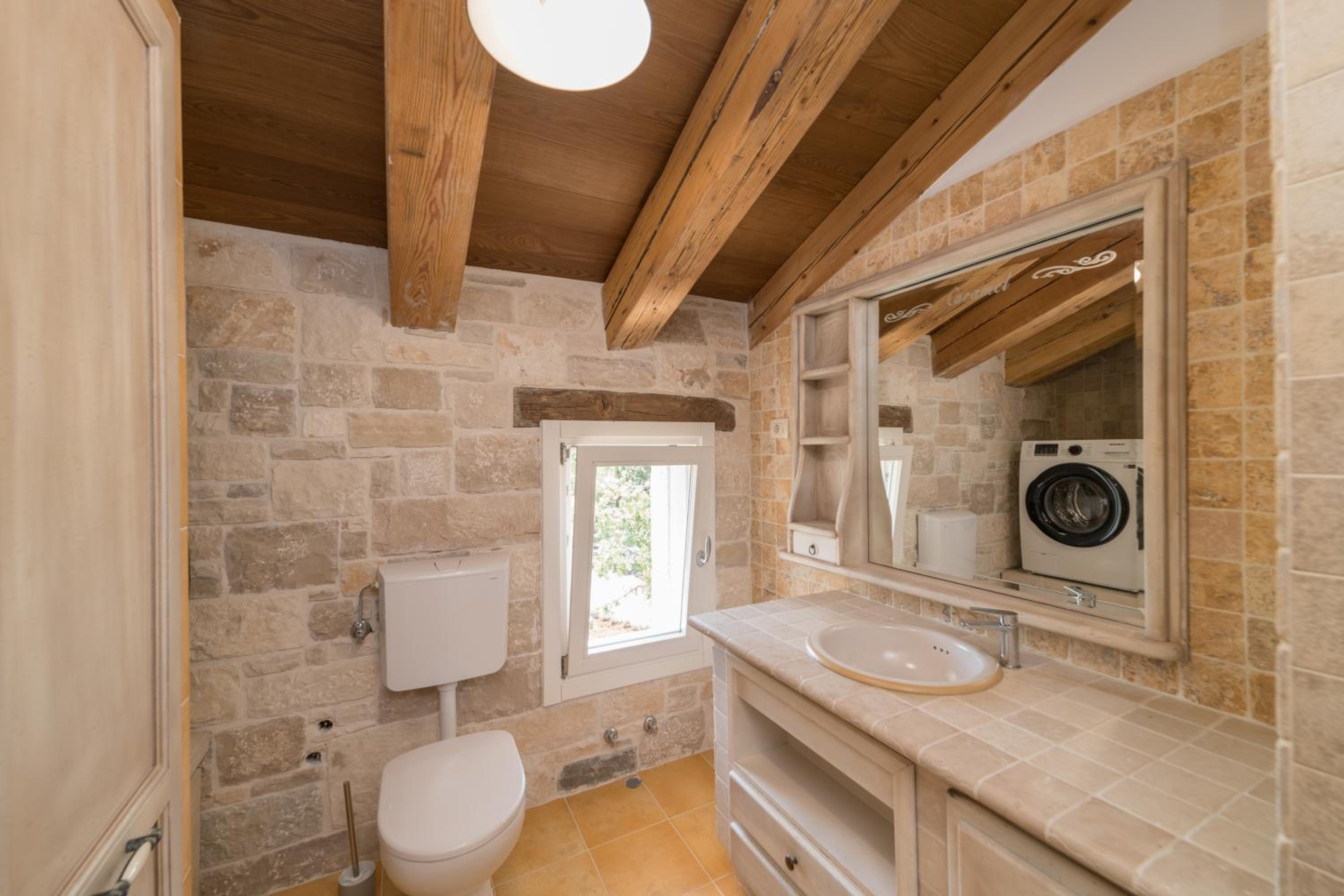 Villa Krug with 3 br and a pool immersed in nature near Buje