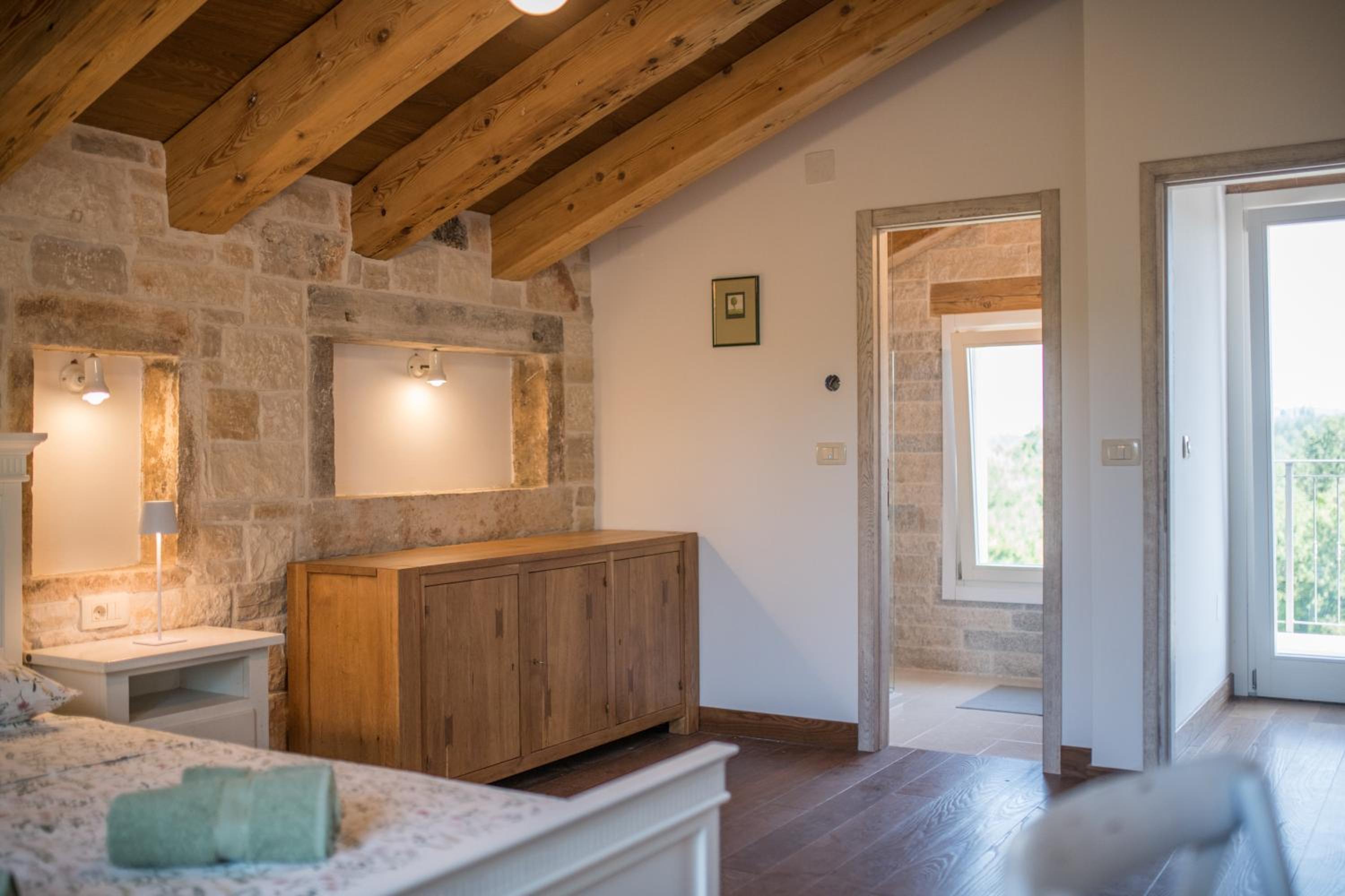 Villa Krug with 3 br and a pool immersed in nature near Buje