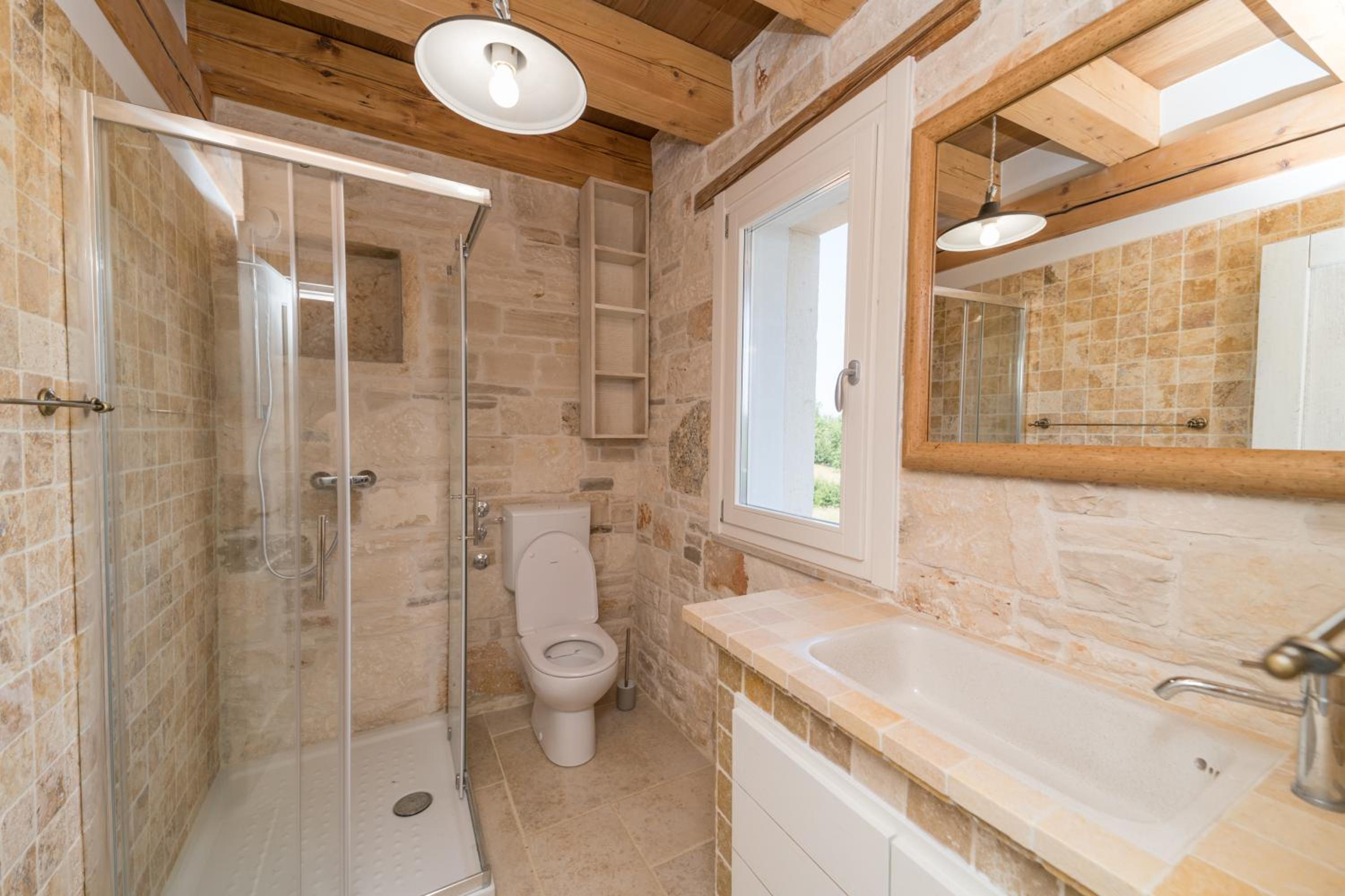 Villa Krug with 3 br and a pool immersed in nature near Buje