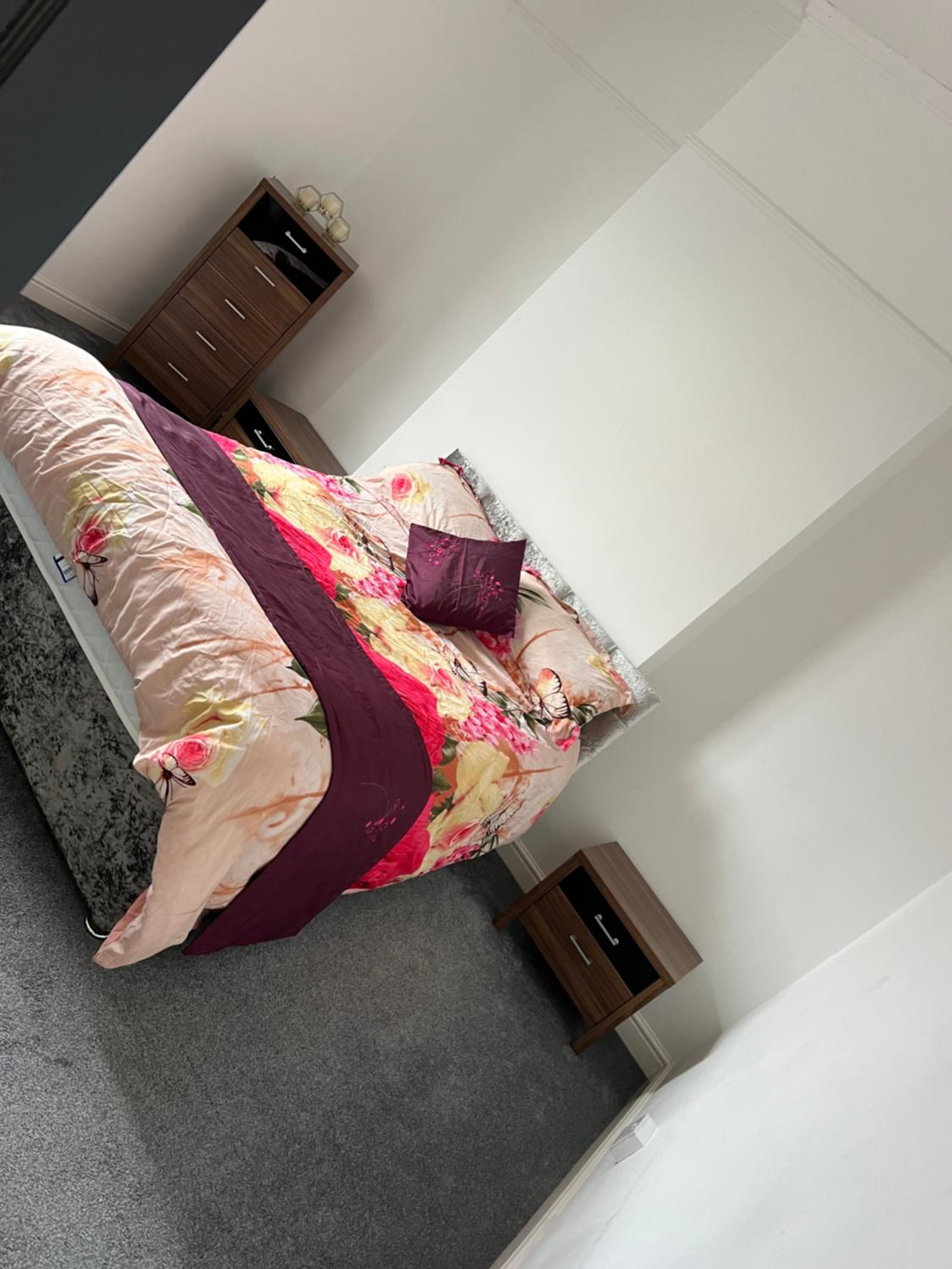 Quigley Buildings - Stylish Entire 2 bed House sleeps 5 Wigan - Private Garden - Free parking - Wifi - Secure garden view 5