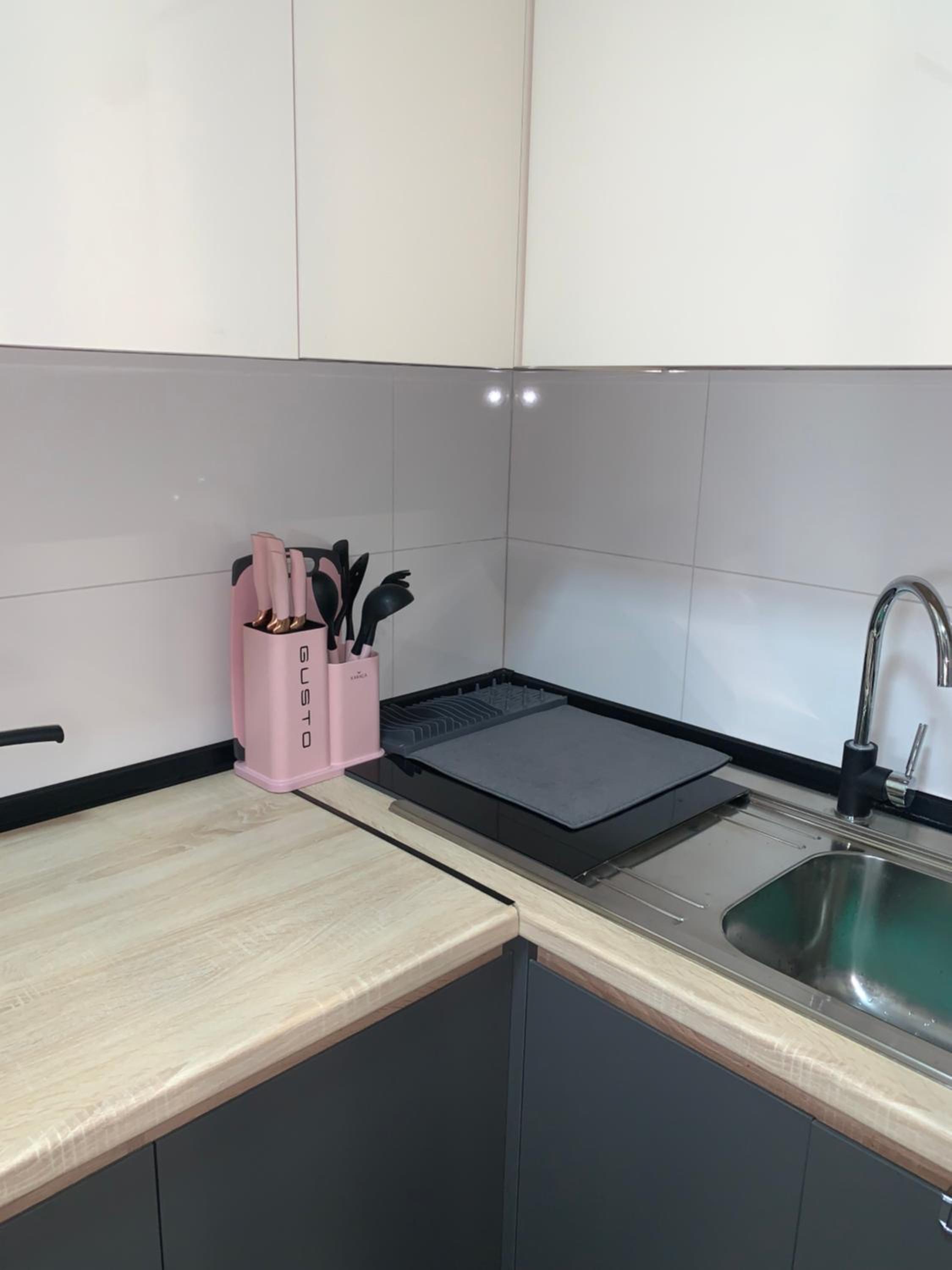 PINK Modern Apartment