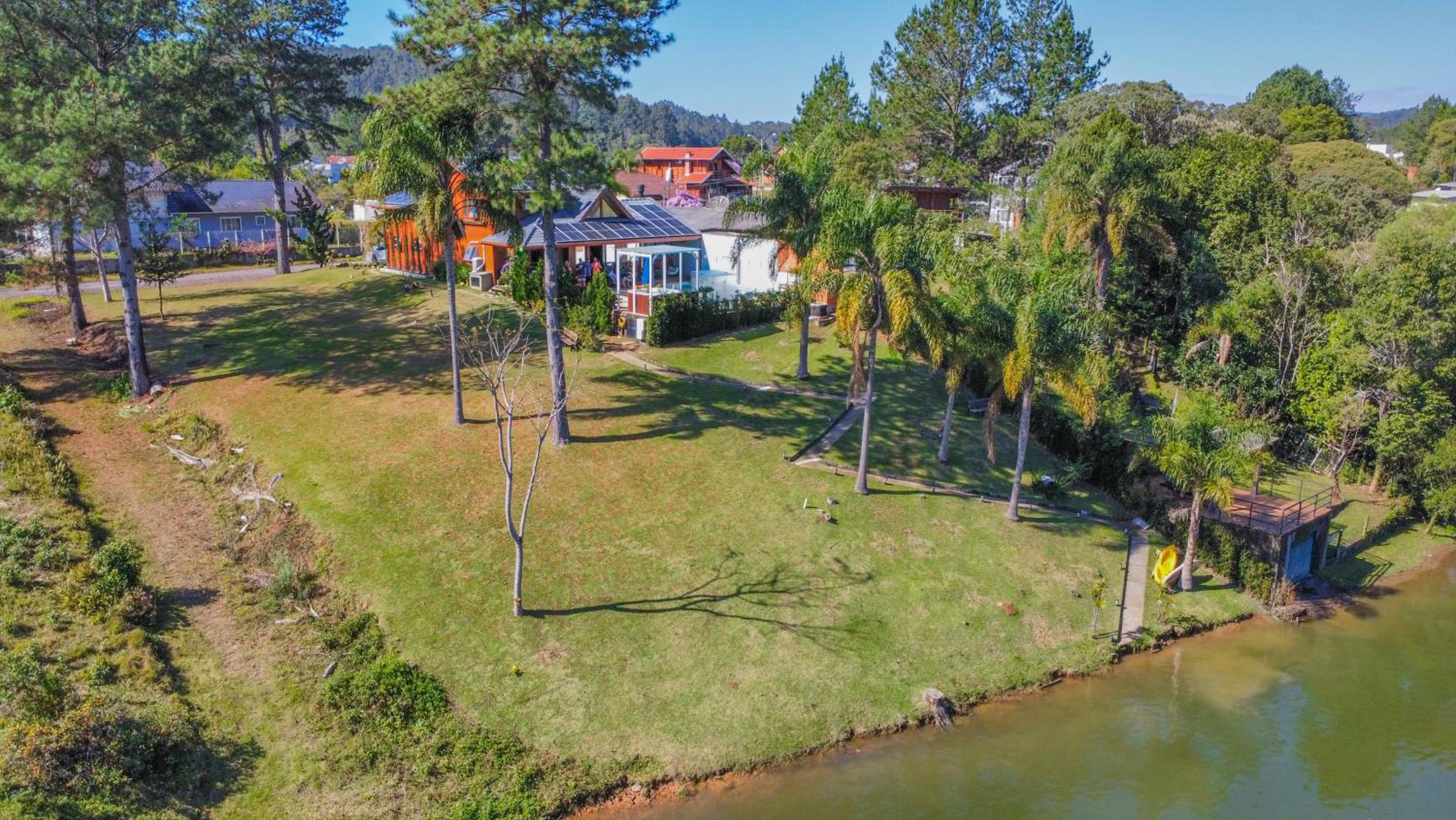 Casa do Lago Pinhal