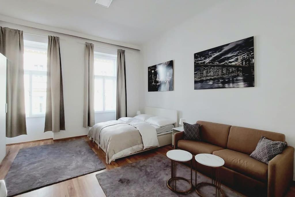 CheckInVienna 2 Bedrom Central Apartment