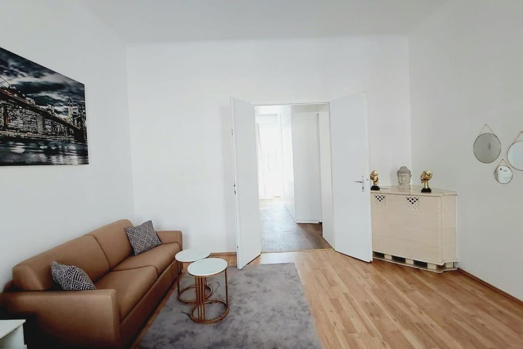 CheckInVienna 2 Bedrom Central Apartment
