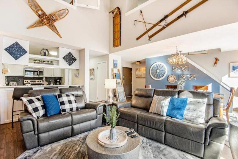 Remodeled And Oversized 2-Bedroom Condo In West Keystone With Mountain Views, Pool, Hot Tub & Shuttle To Slopes! view 3