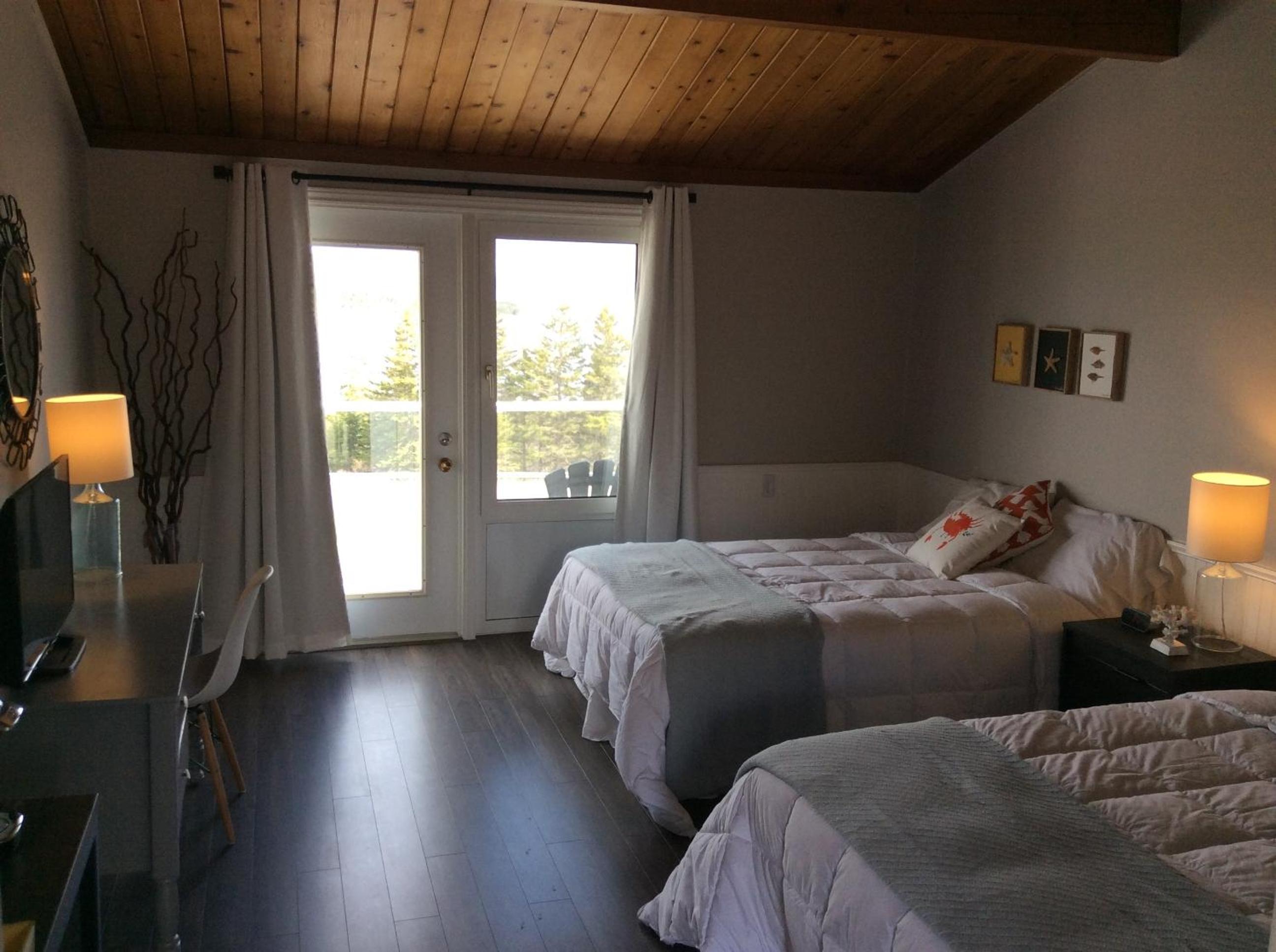 The Iona Heights Inn