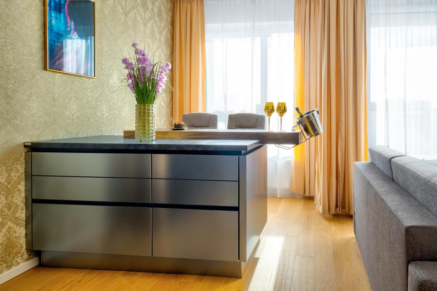KLINGER Downtown Central City High Floor view 5