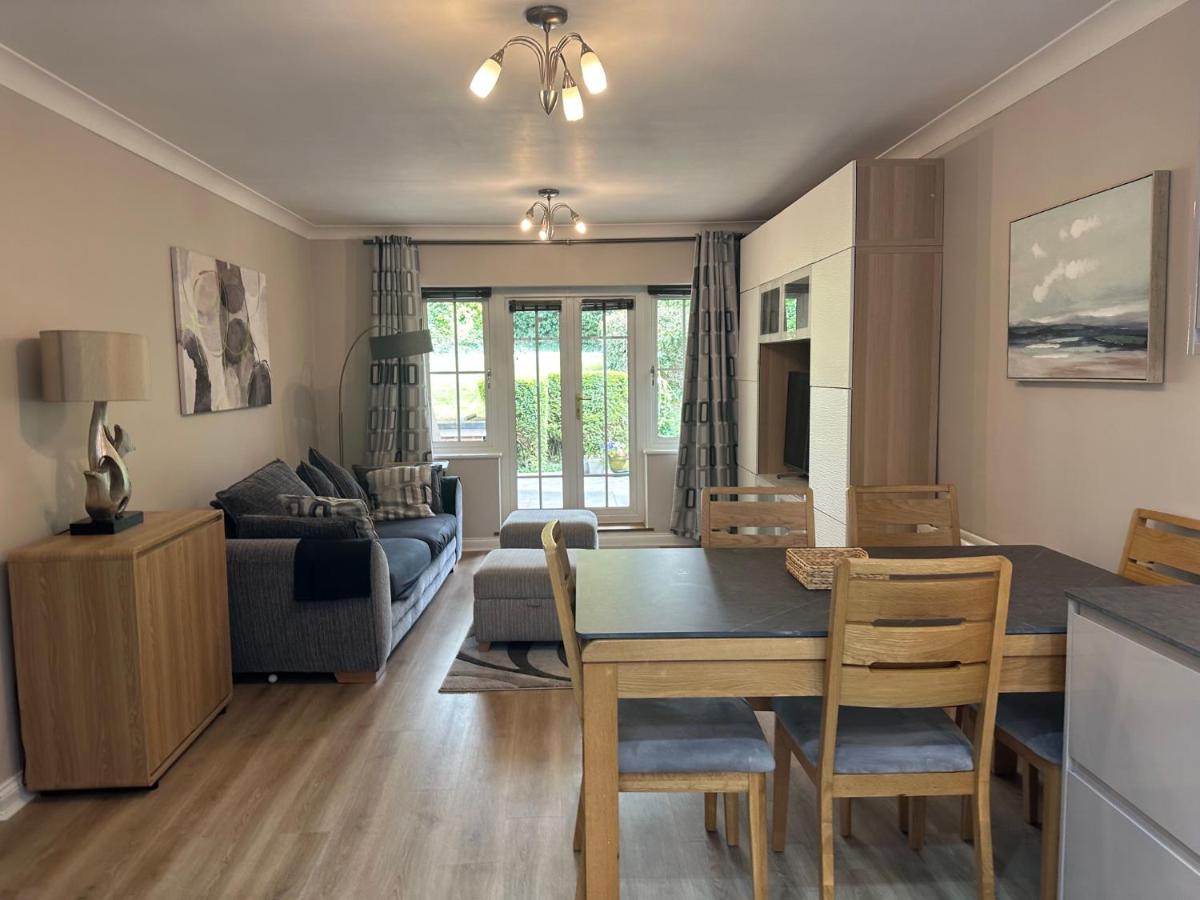 Basingstoke Vacations - The Garden Suite - Property Image 2