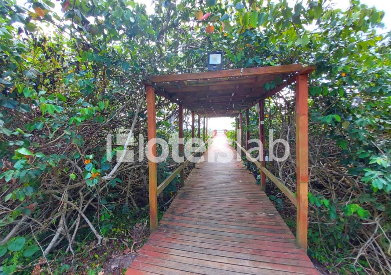 Lindo apê de 1 quarto em condomínio frente para o mar (C186)