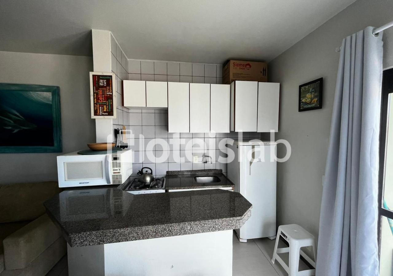 Lindo apê de 1 quarto em condomínio frente para o mar (C186)