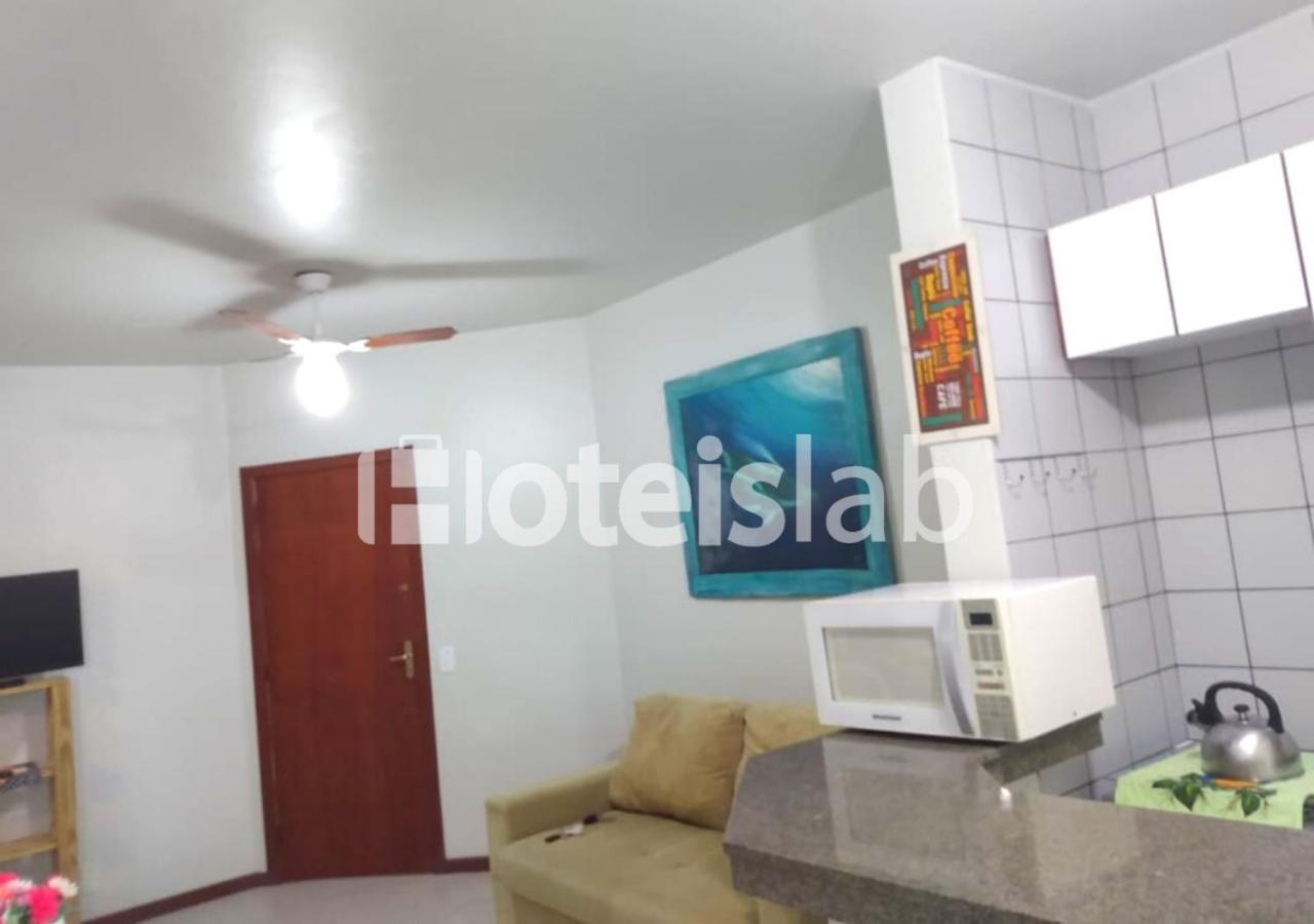 Lindo apê de 1 quarto em condomínio frente para o mar (C186)