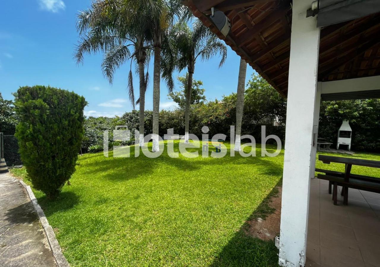 Lindo apê de 1 quarto em condomínio frente para o mar (C186)