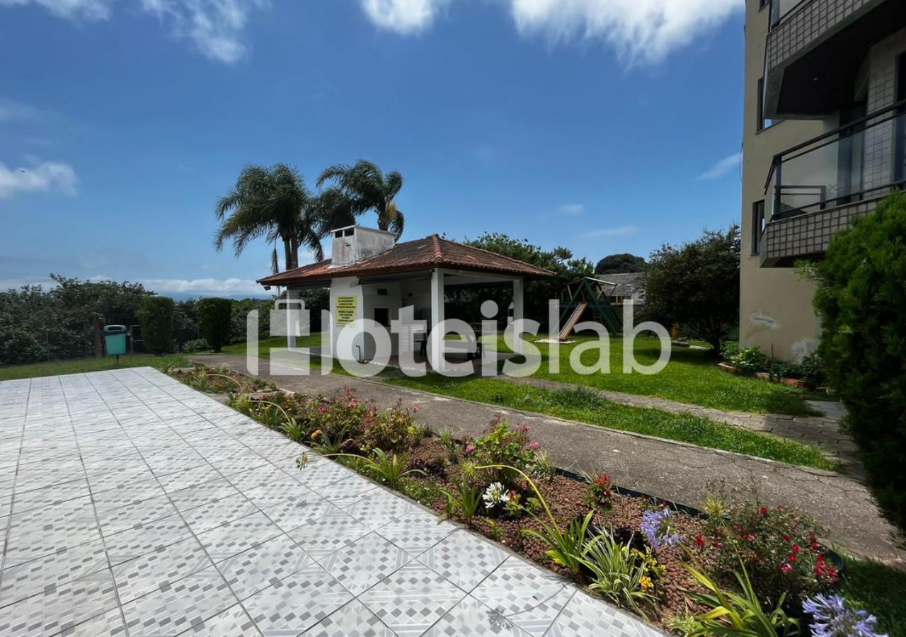 Lindo apê de 1 quarto em condomínio frente para o mar (C186)