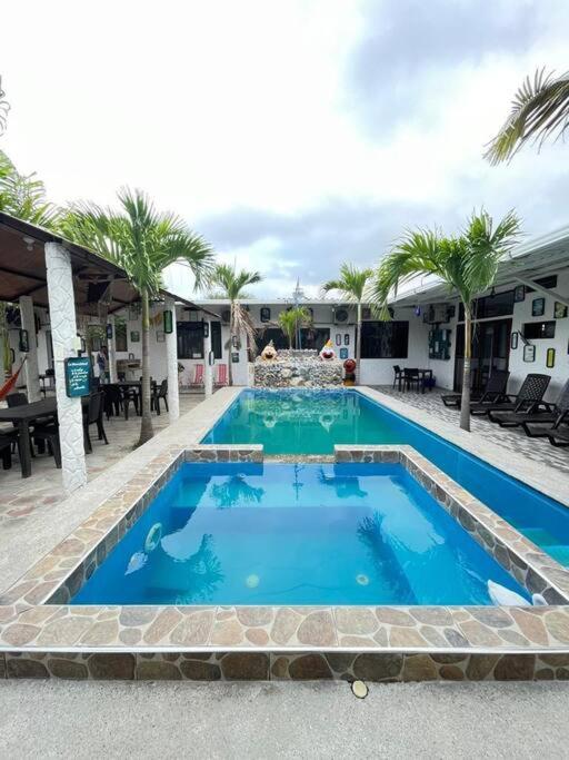 Casa vacacional #2 con vista al mar y piscina con 3 dormitorios , General Villamil Playas-Ecuador view 4