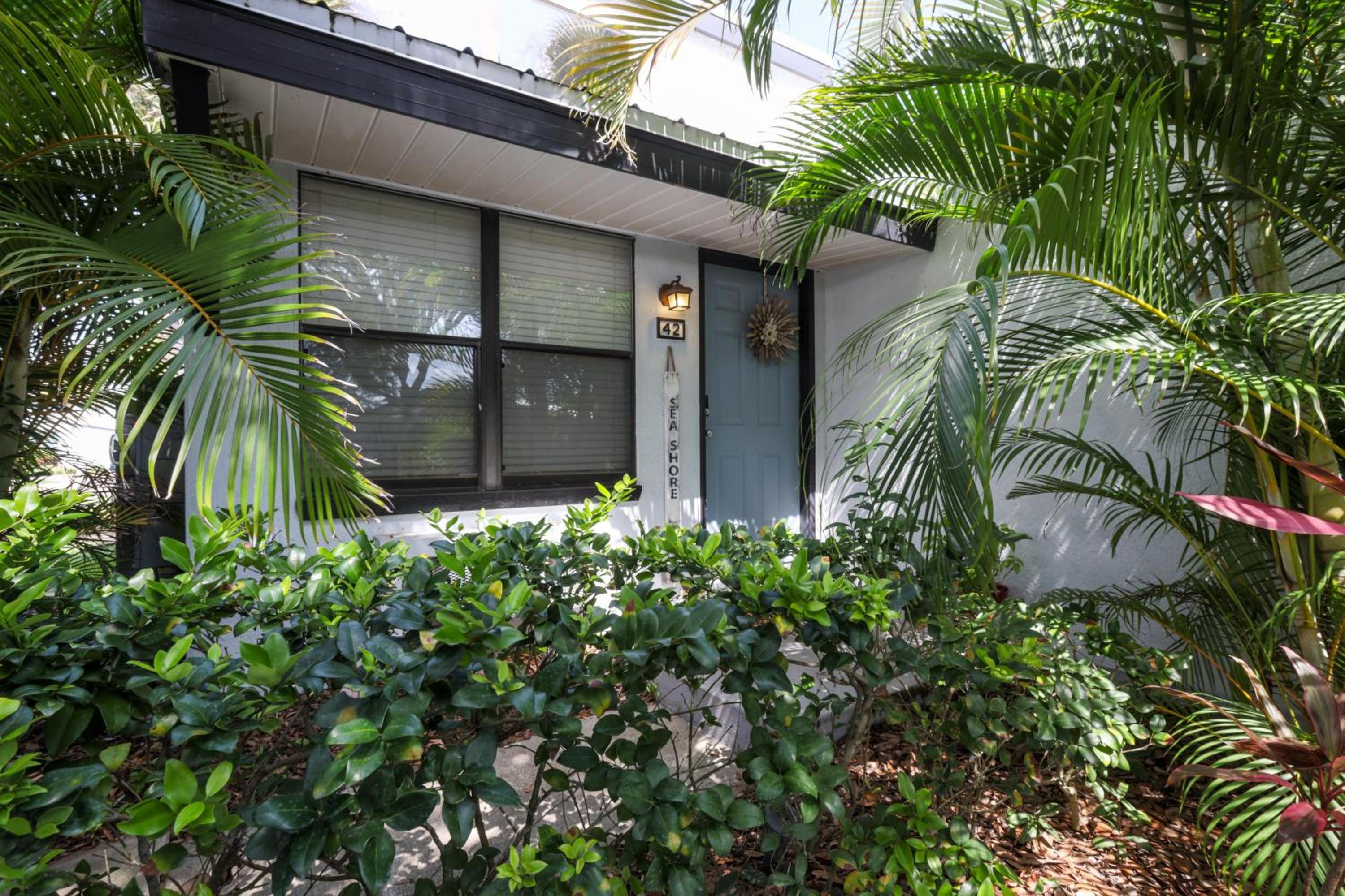 Dolphin Cove Cottage -22 & Pet Friendly! view 2