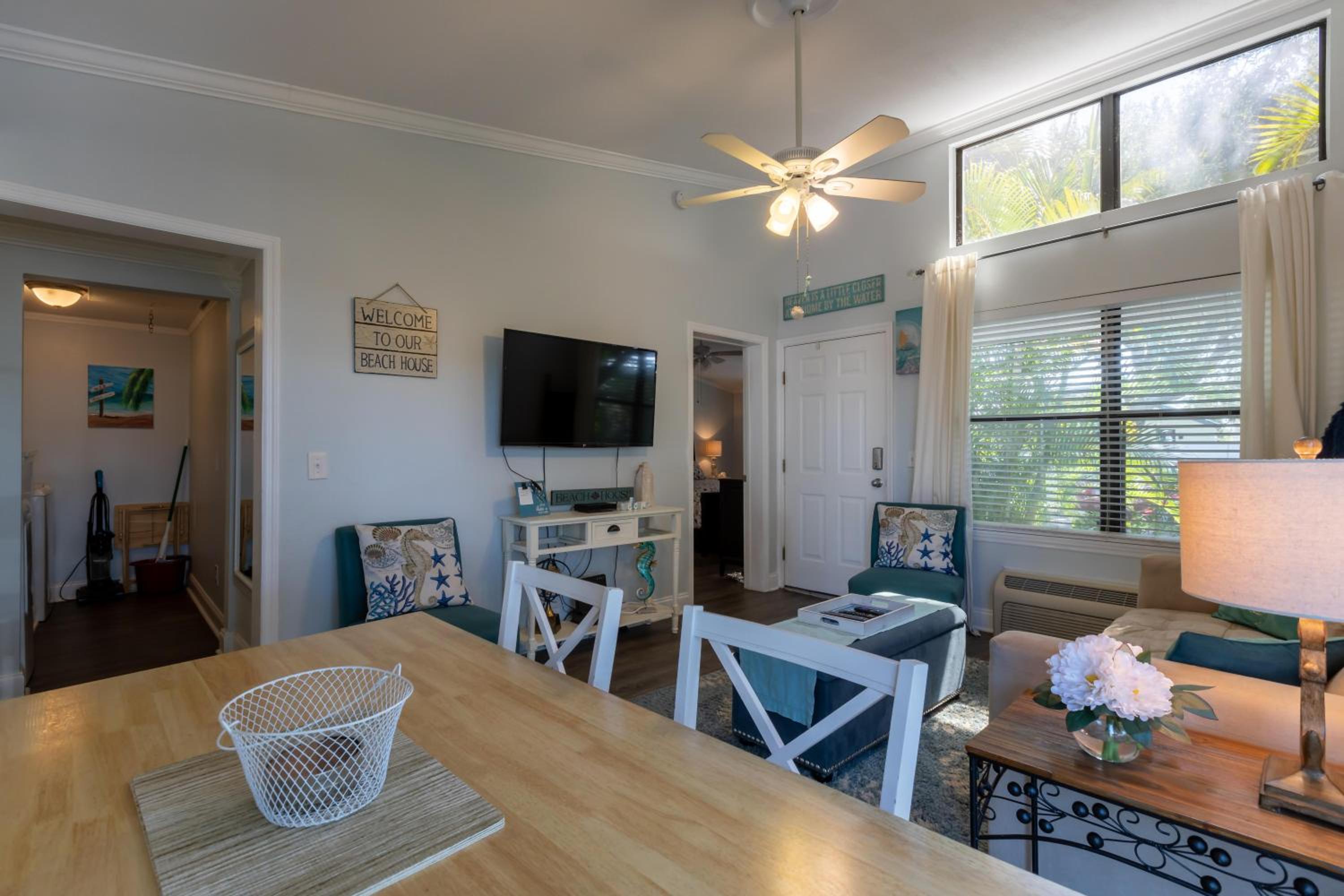 Dolphin Cove Cottage -22 & Pet Friendly! view 4