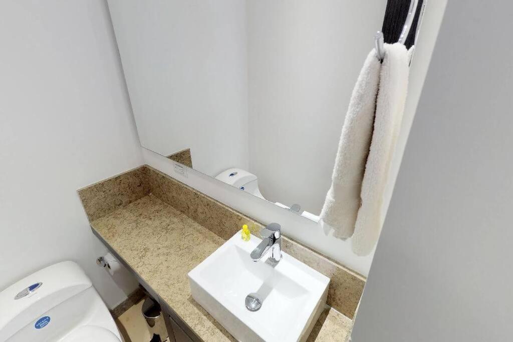 405 ESPECTACULAR APARTAMENTO EN EL BARRIO CHICO NORTE