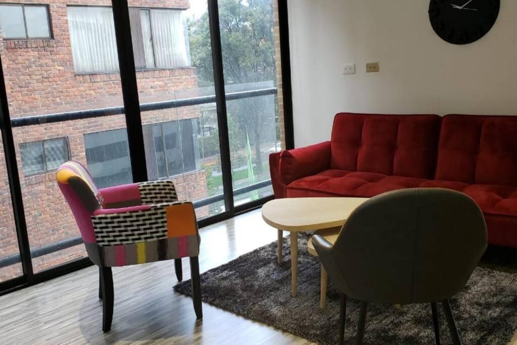 405 ESPECTACULAR APARTAMENTO EN EL BARRIO CHICO NORTE