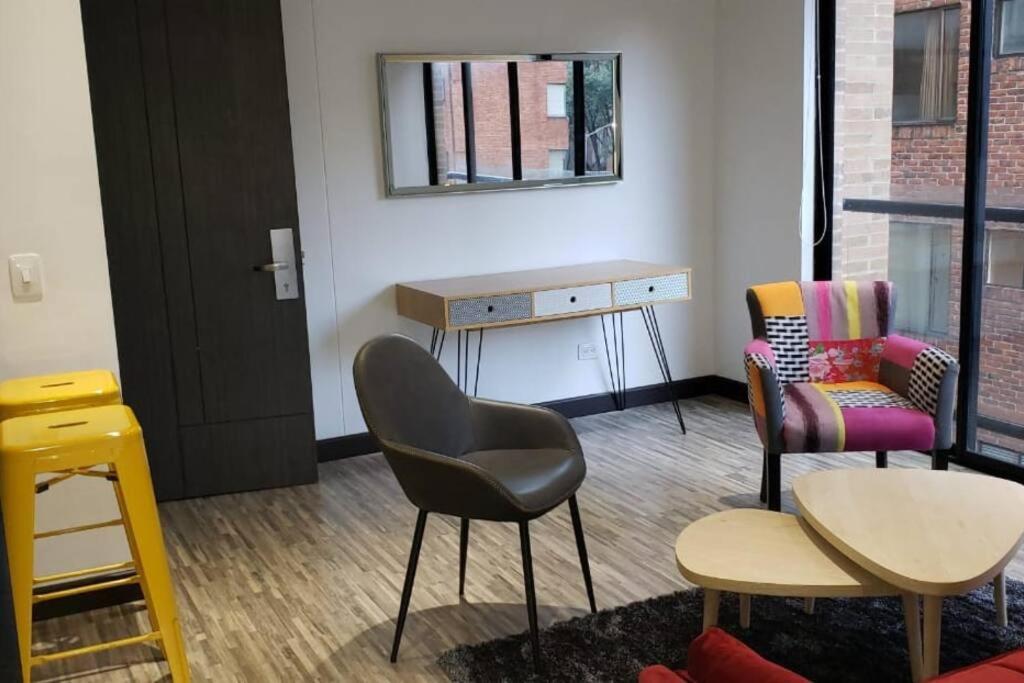 405 ESPECTACULAR APARTAMENTO EN EL BARRIO CHICO NORTE