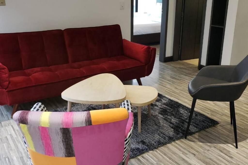 405 ESPECTACULAR APARTAMENTO EN EL BARRIO CHICO NORTE