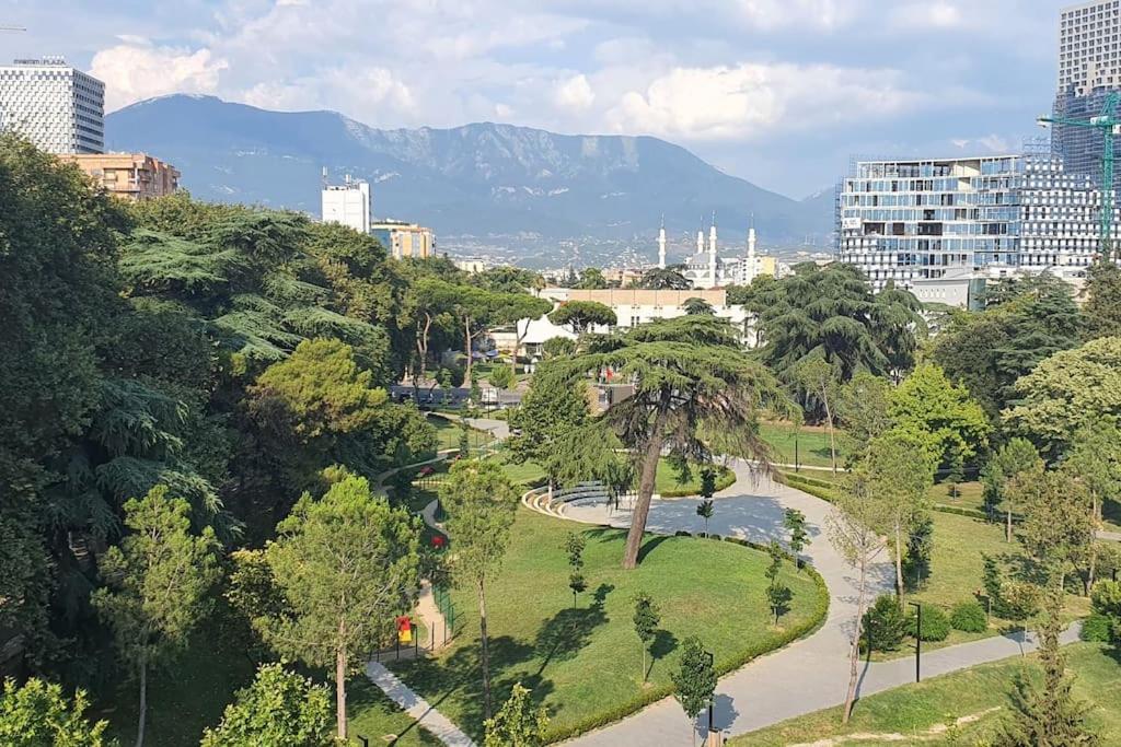 Center Apartment Tirana photo 5