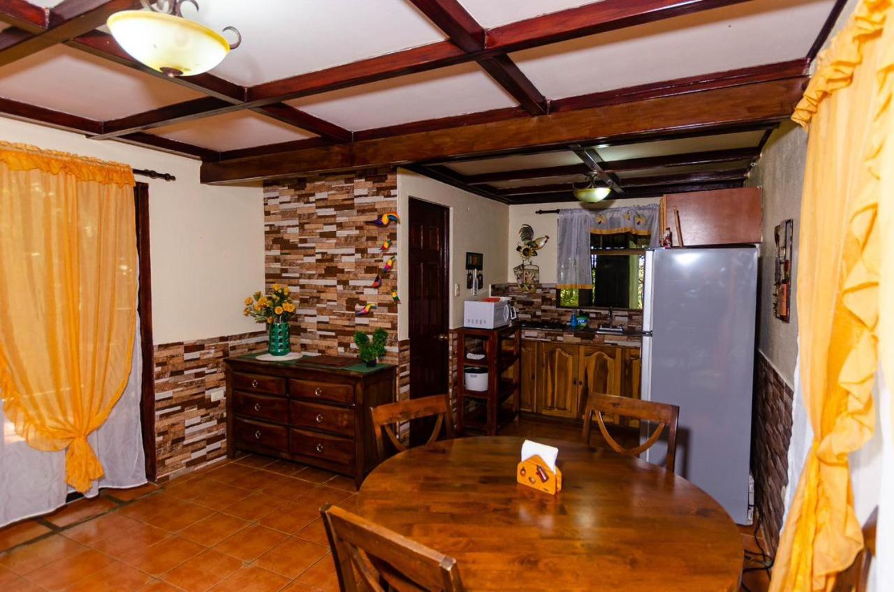 Cabañas Lunas del Poás