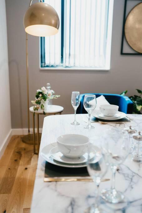 Pacific Suite - Wyndale Living- BHam JQ Lux 2 BR view 3