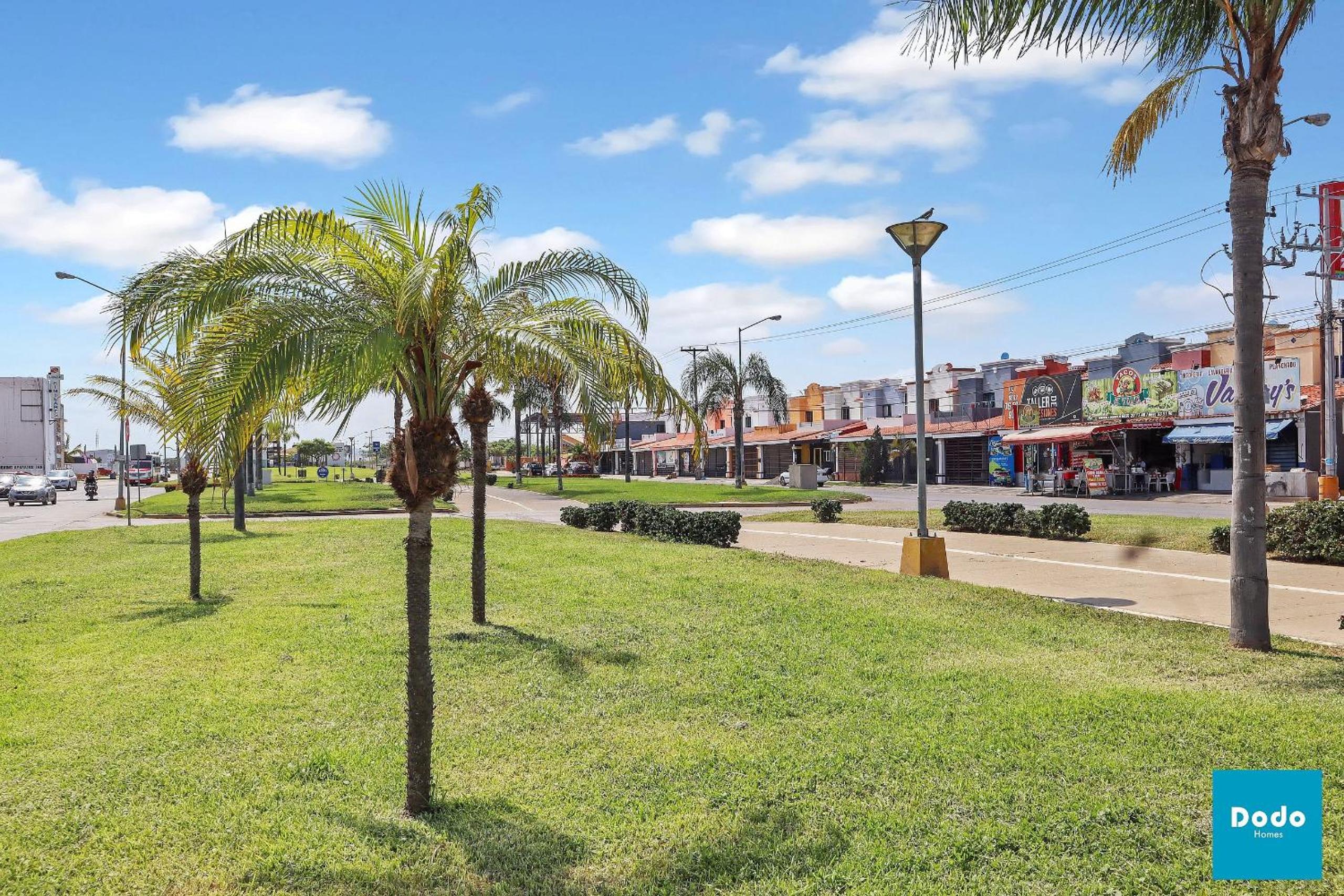Residencial a 5 min. de plaza comercial view 3