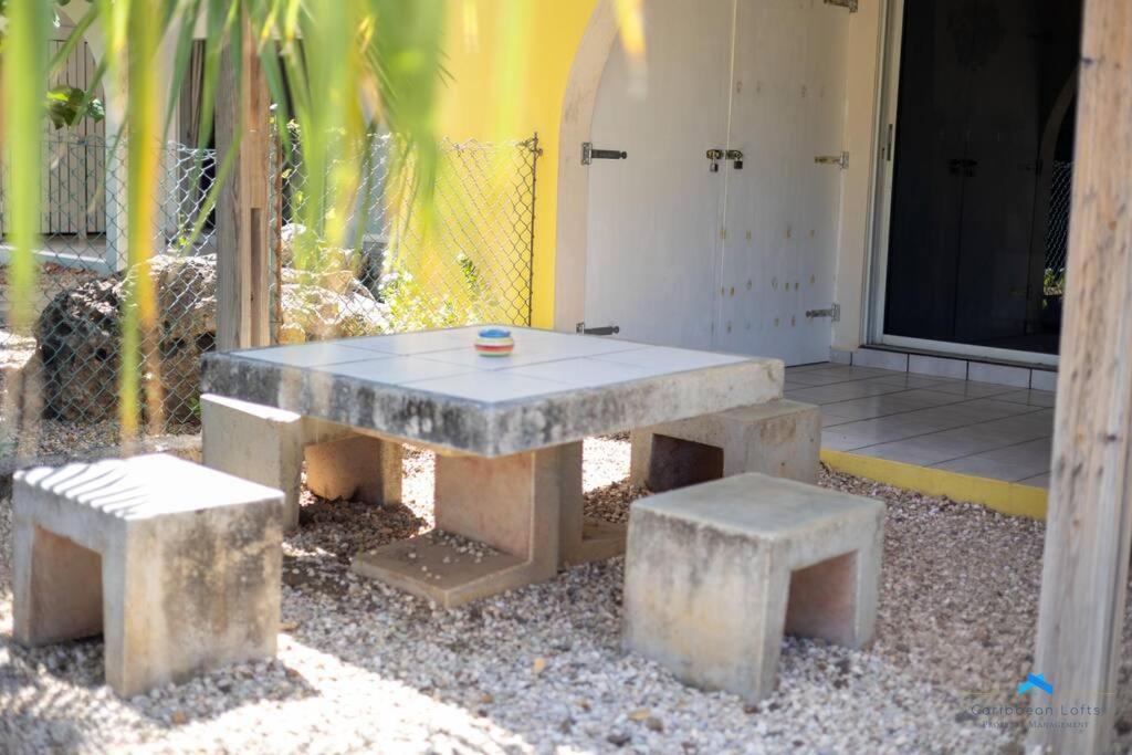 Caribbean Vibes / 2 bedroom house with big terrace
