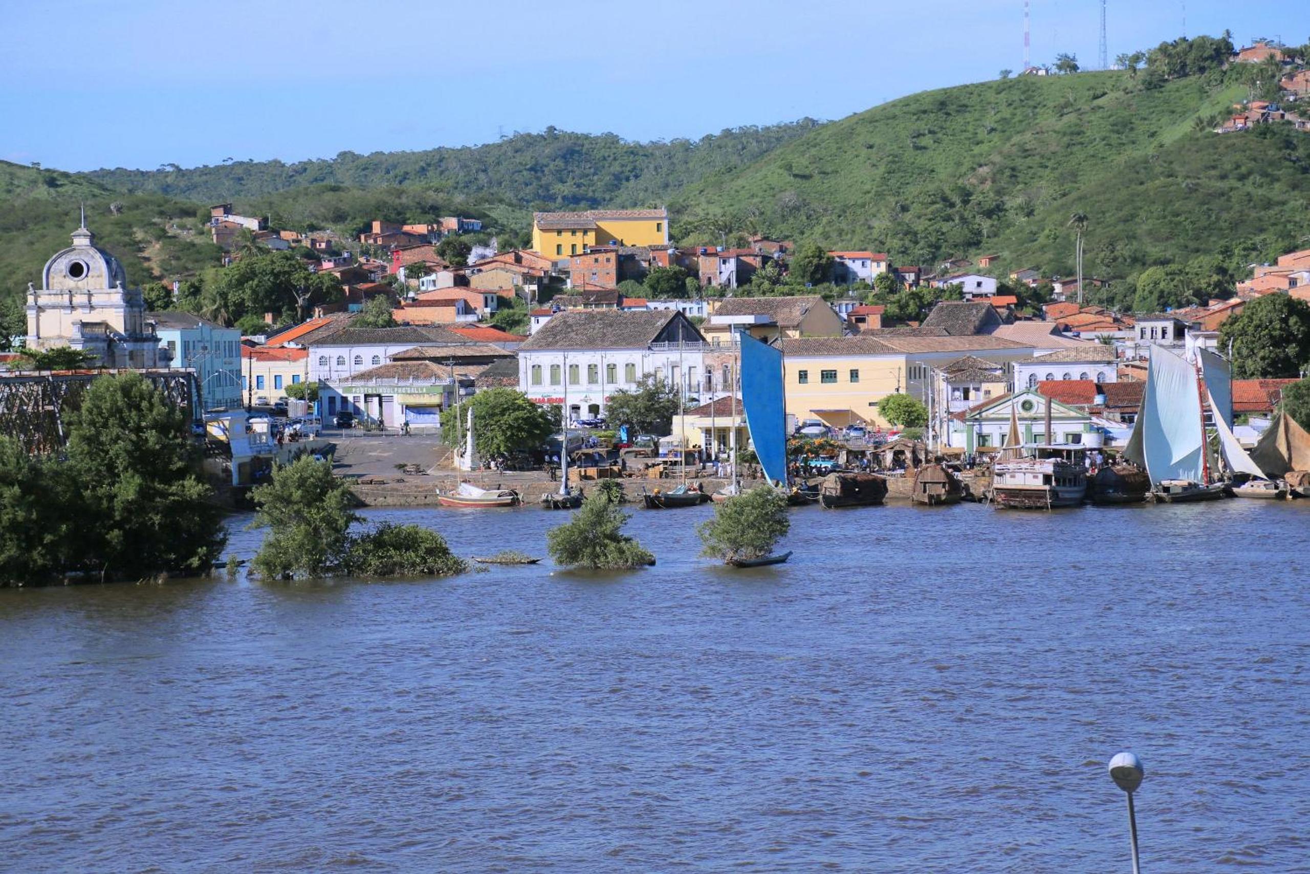 Conforto e bom gosto no Recôncavo da Bahia.