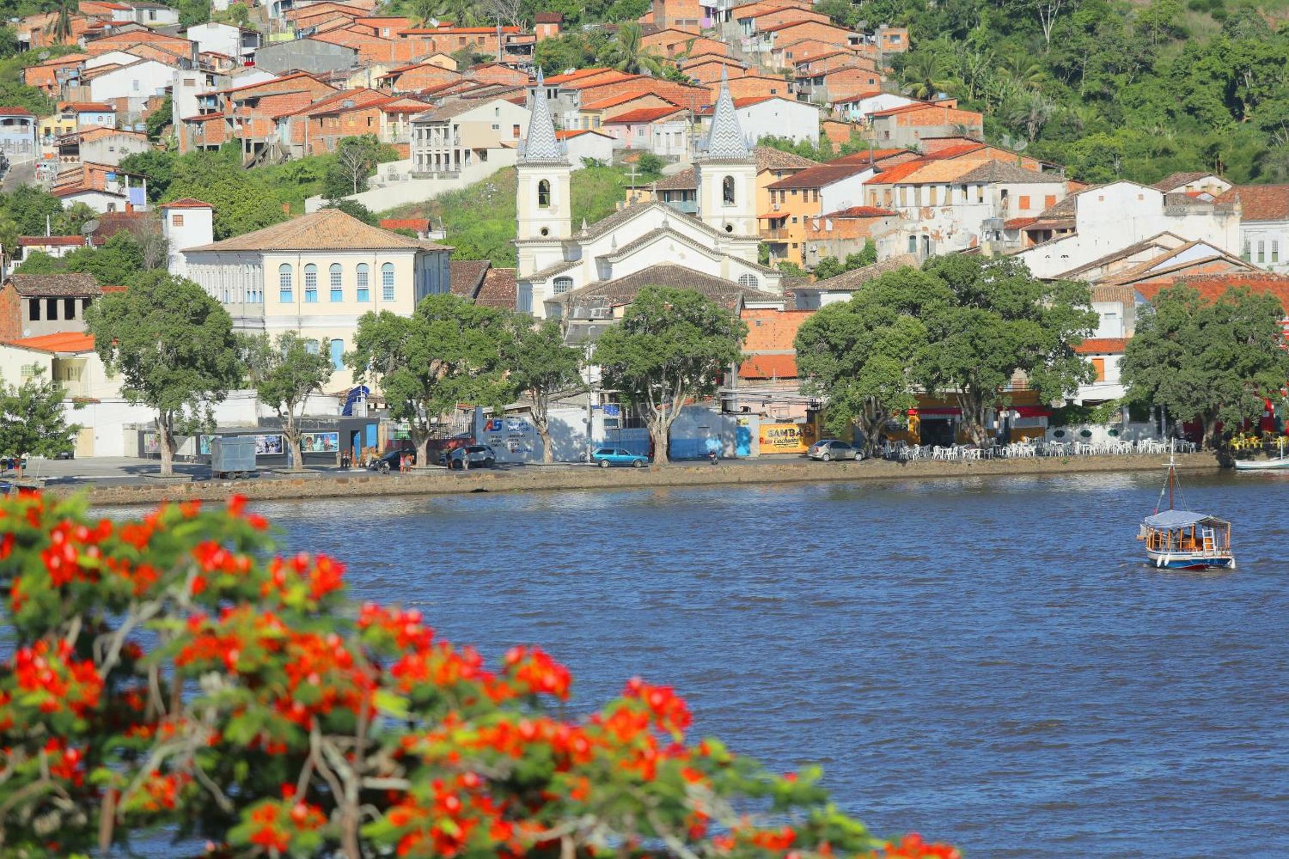 Conforto e bom gosto no Recôncavo da Bahia.