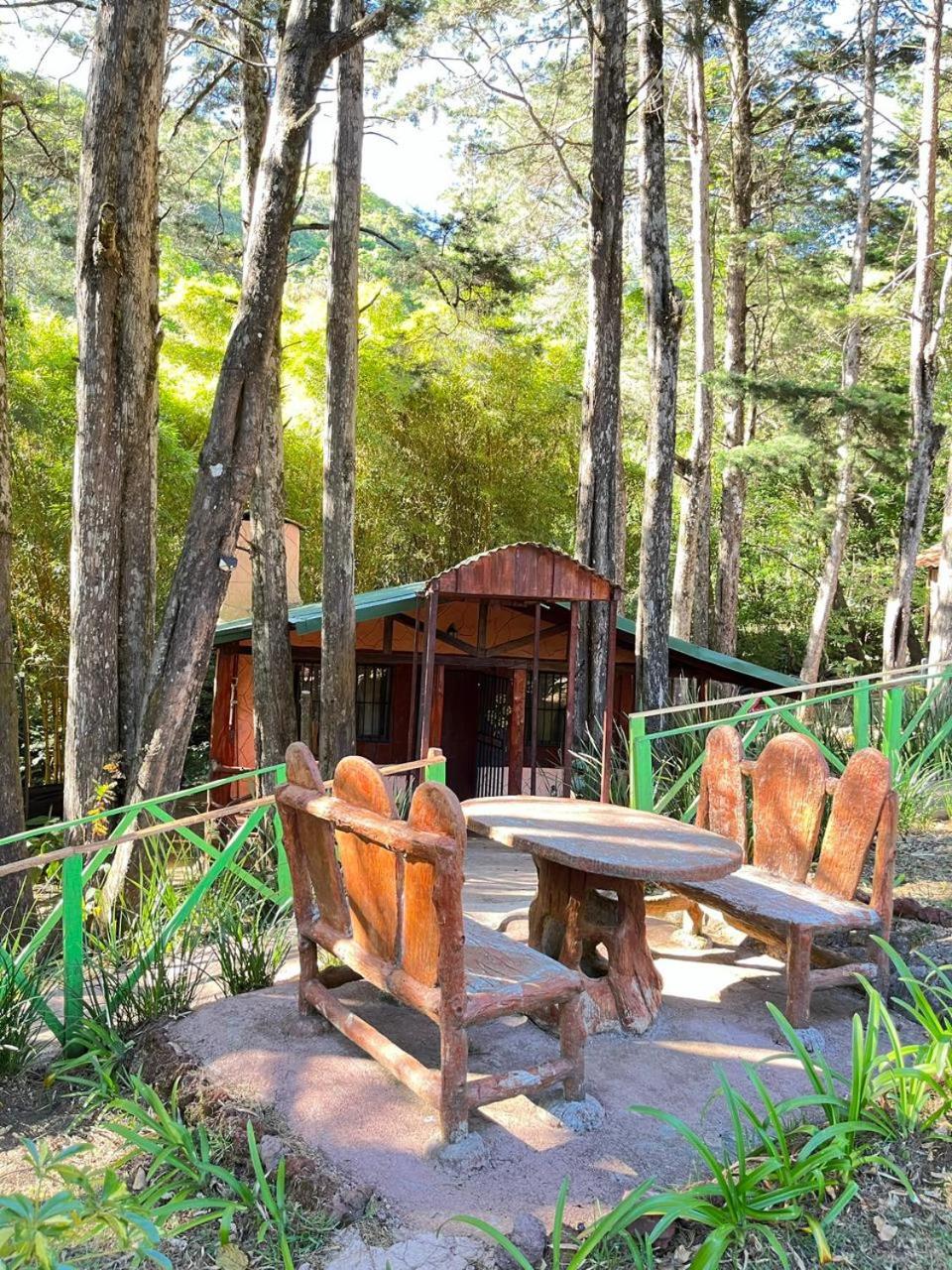 Cabañas Lunas del Poás