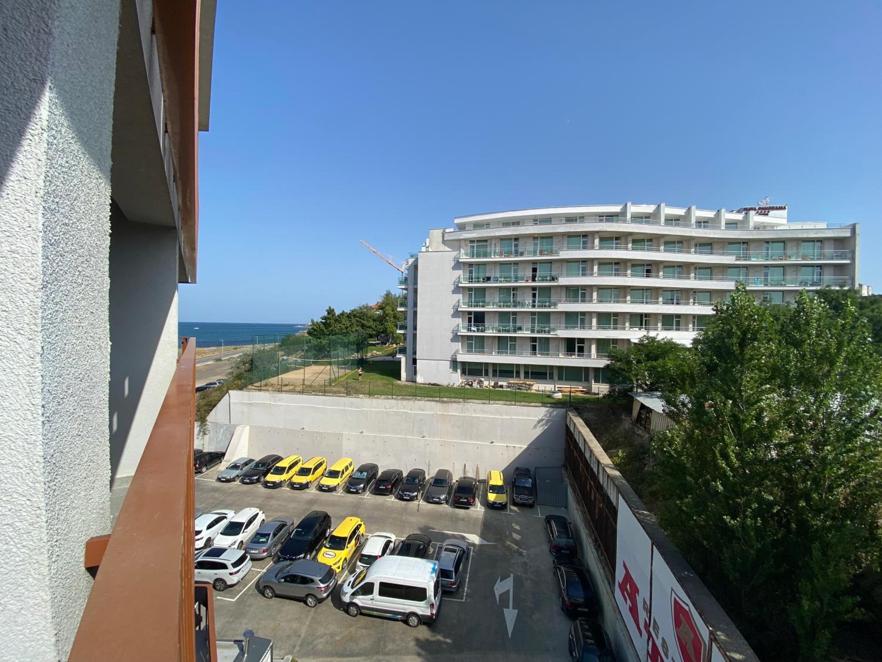 PARADISO 'В' 402 Private Apartment Nessebar