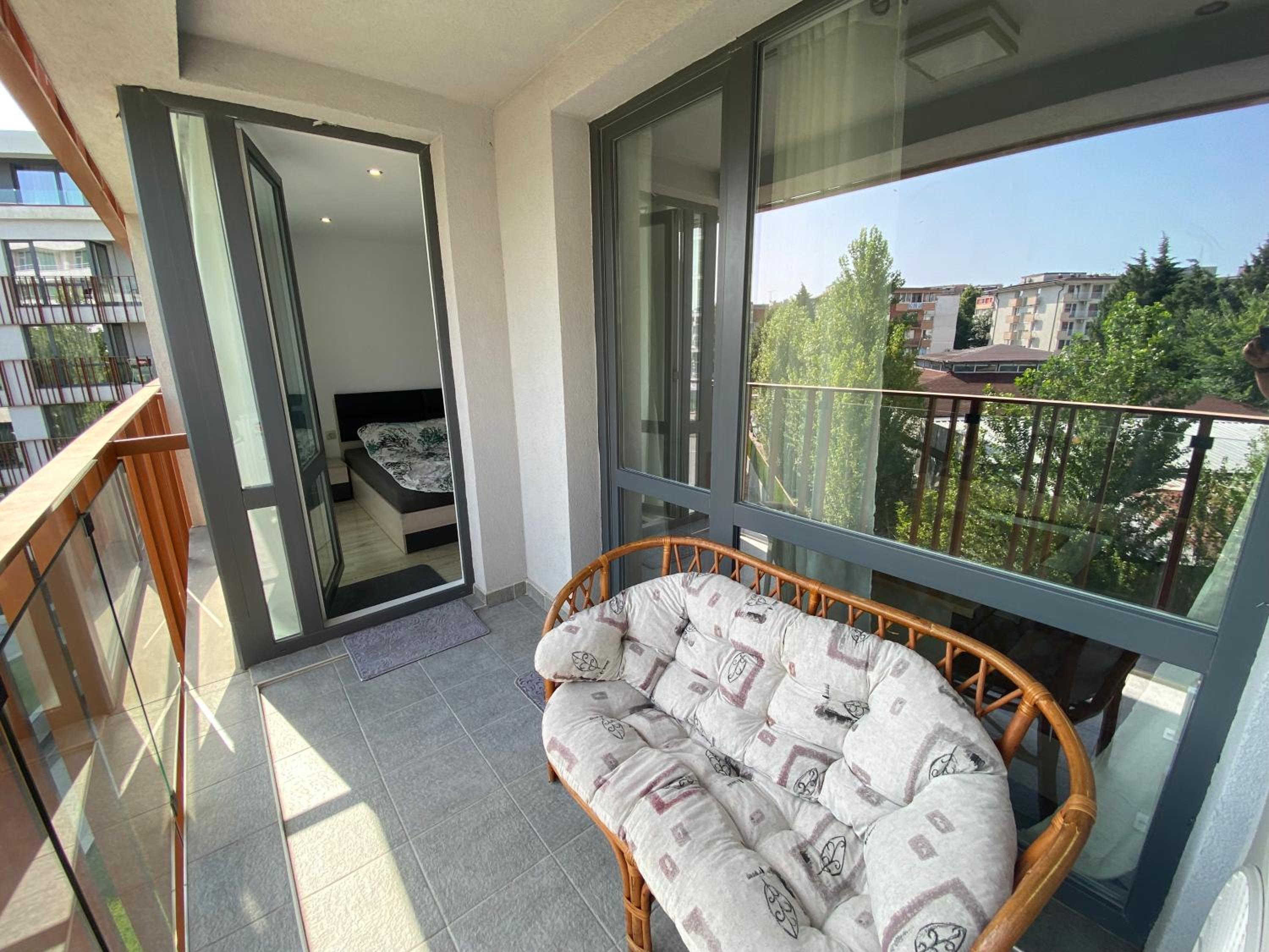 PARADISO 'В' 402 Private Apartment Nessebar