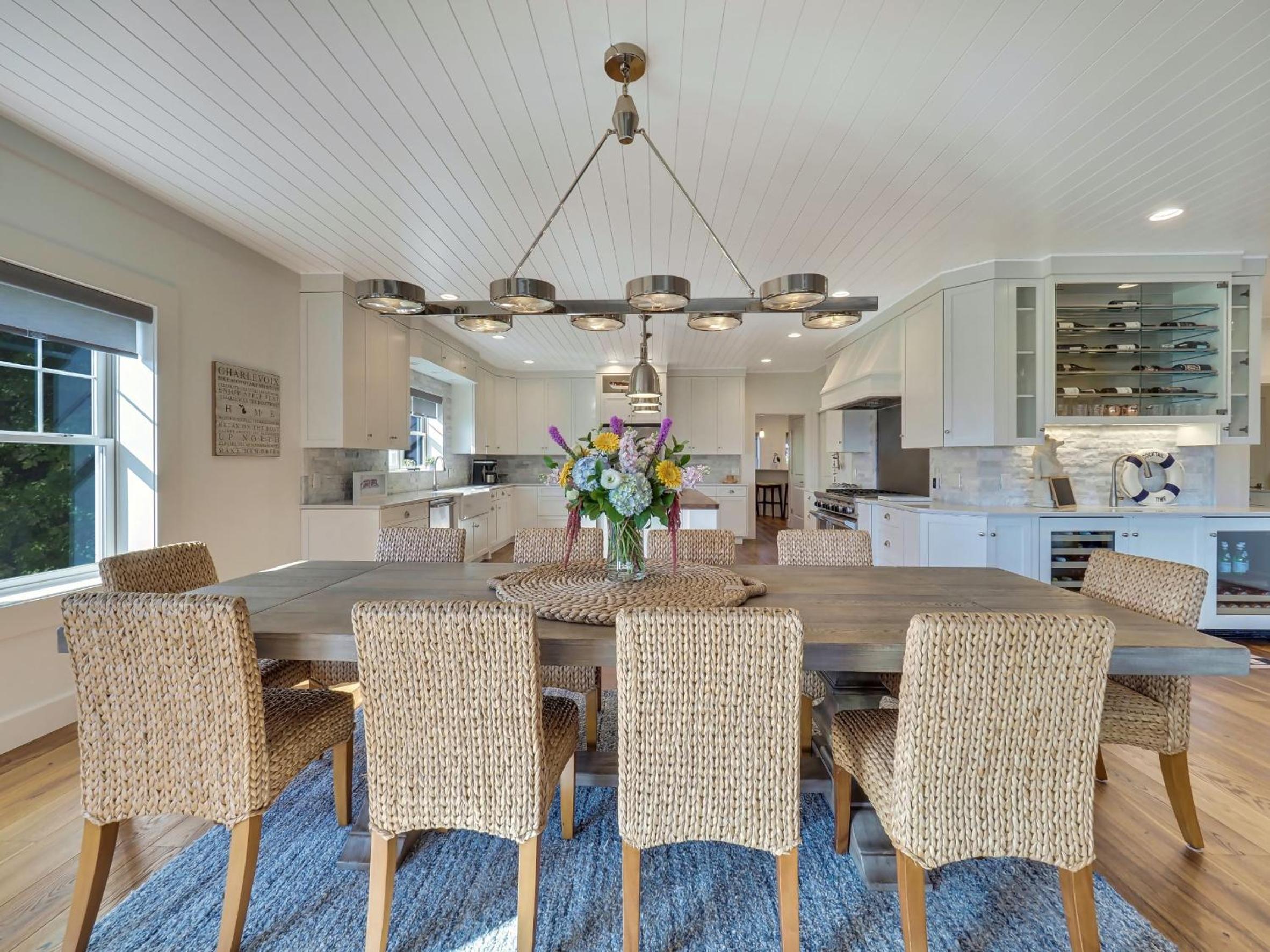Beautiful Lakeview Home w/ 5 Bedrooms and 6k SqFt Across the Street from Ferry Beach view 5