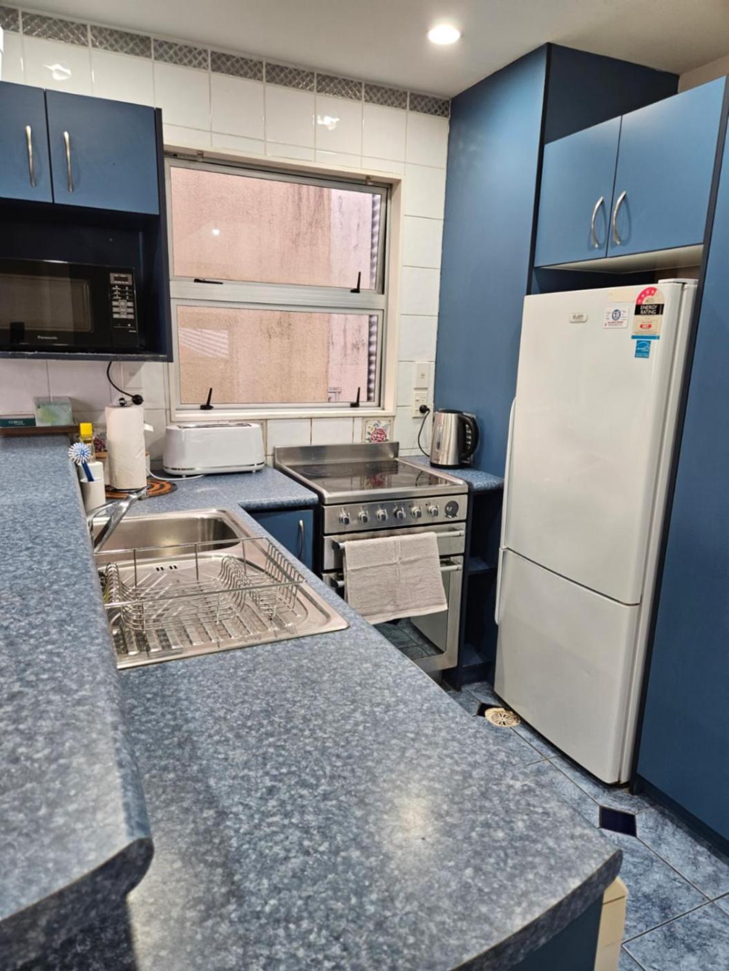 Wellington Vacations - 4 Bedrooms, VERY Central Townhouse! - Property Image 11
