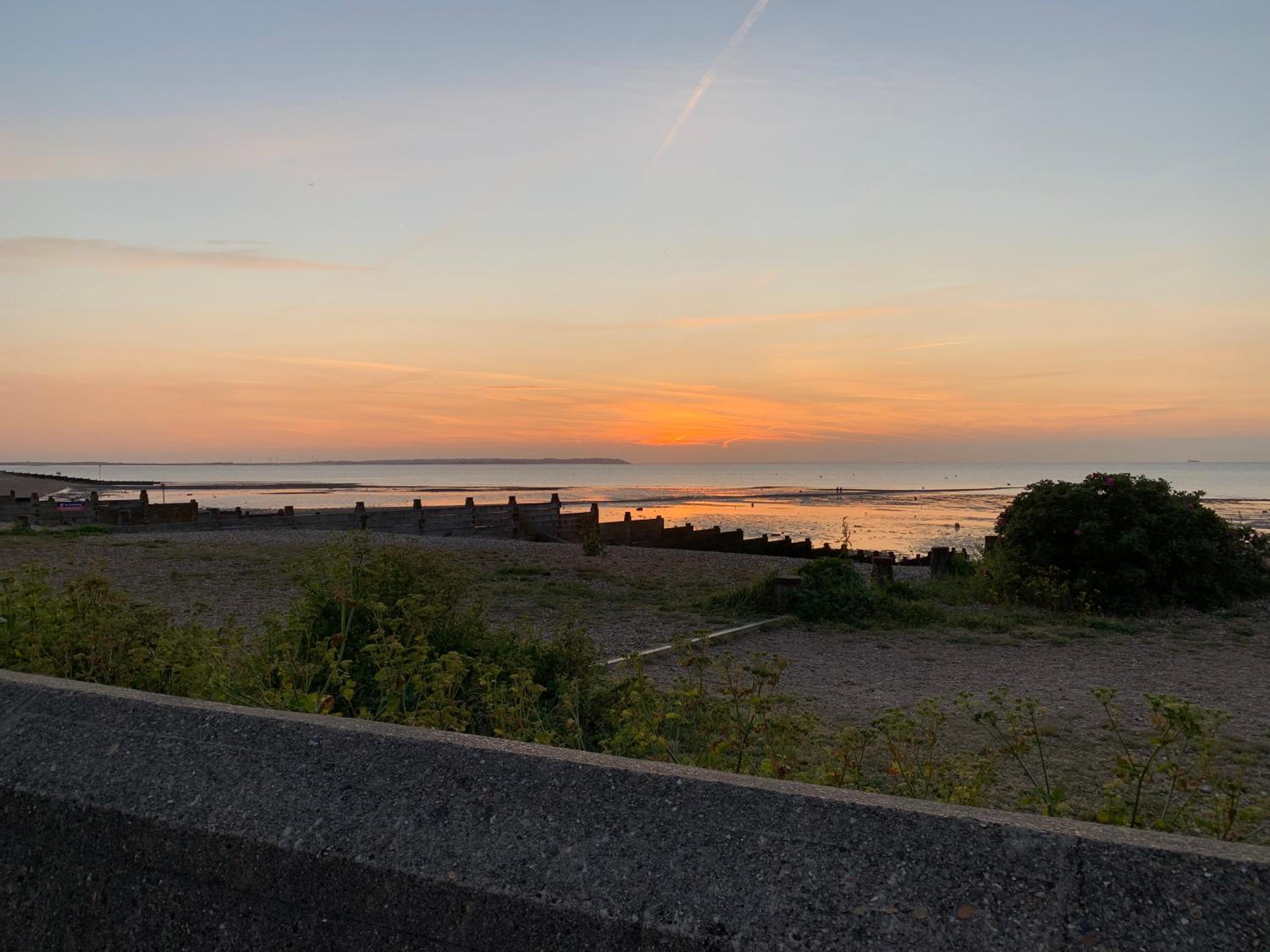 Salty Shore by the Beach in Whitstable with Parking Space
