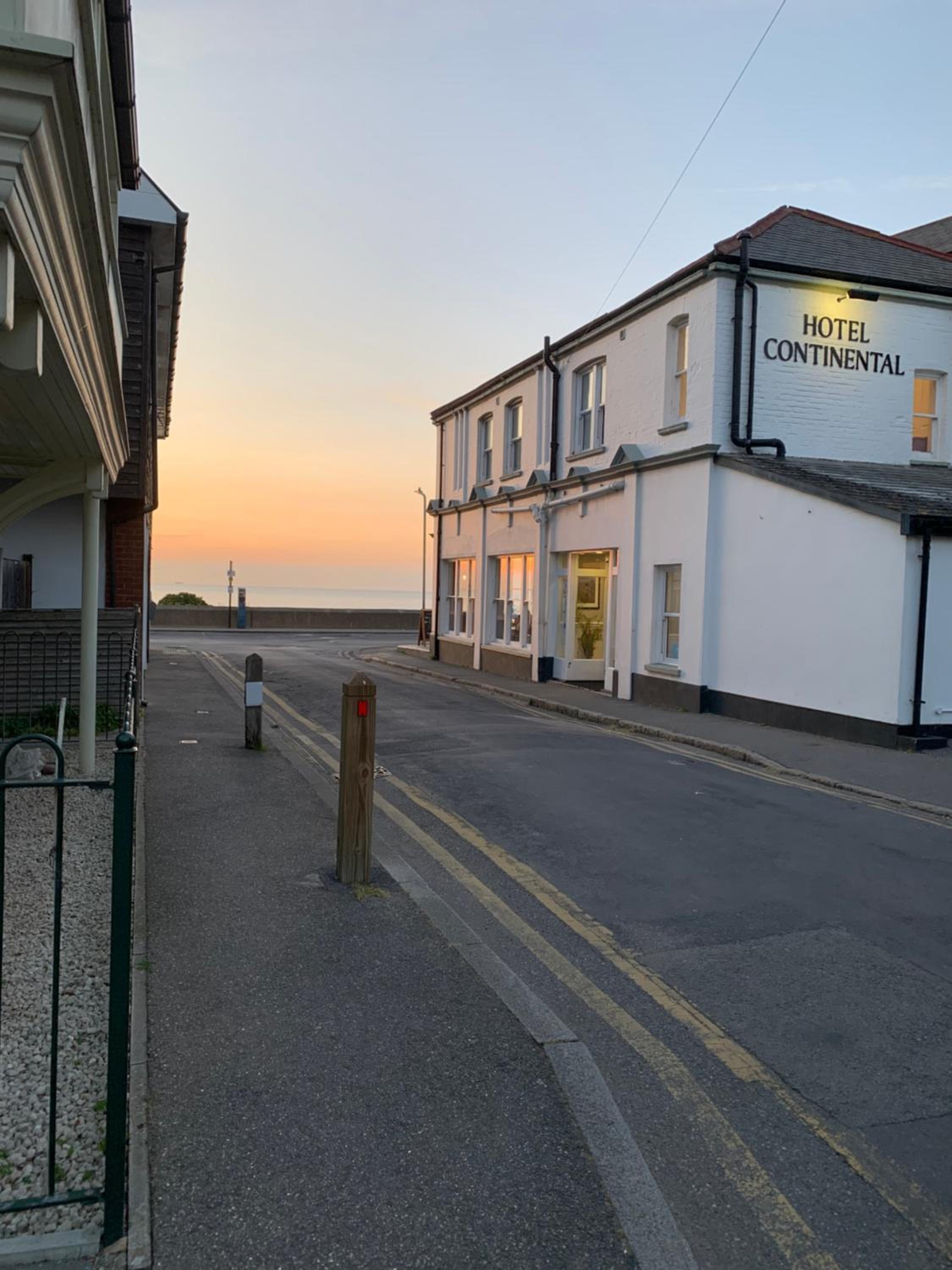 Salty Shore by the Beach in Whitstable with Parking Space