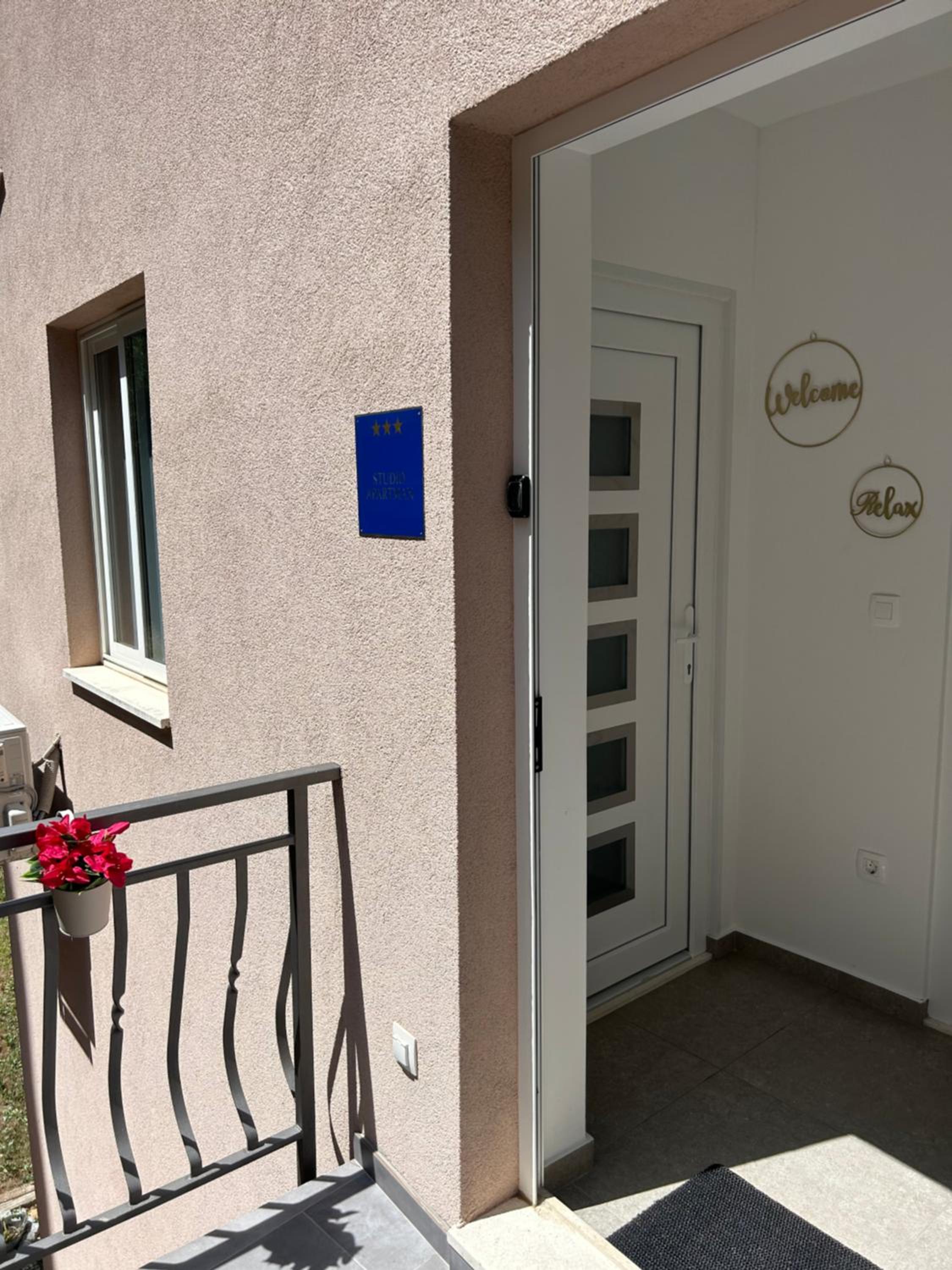 Studio Apartment Bojodo