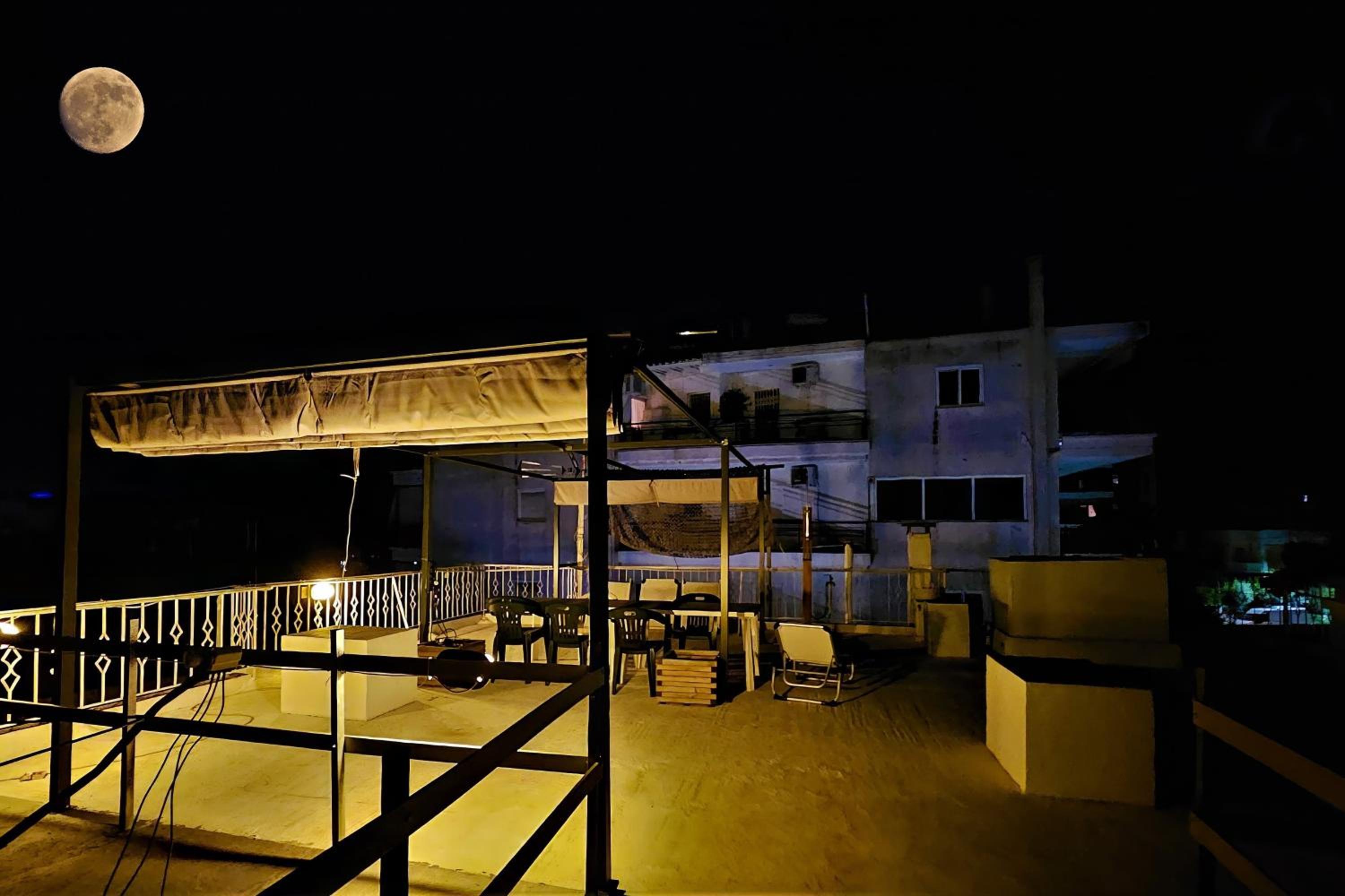 Zefyros Super Cool Apartments next to Alimos Riviera